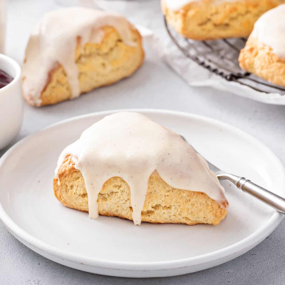 plated-vanilla-bean-scone-hero.jpg