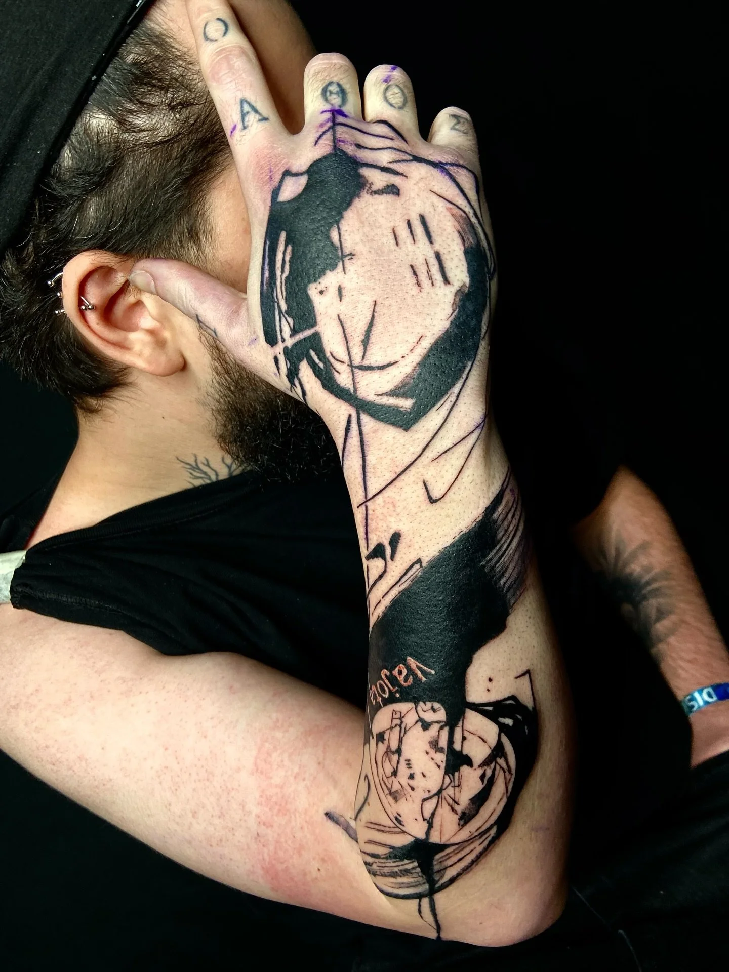 Vajota/nousta
Thank you so much for adopting this abstract arm tattoo concept @_oszi_ , from Argentina! Was fun to add your visions and wishes to this piece! Hope to see you back in Finland again! 😊🤗