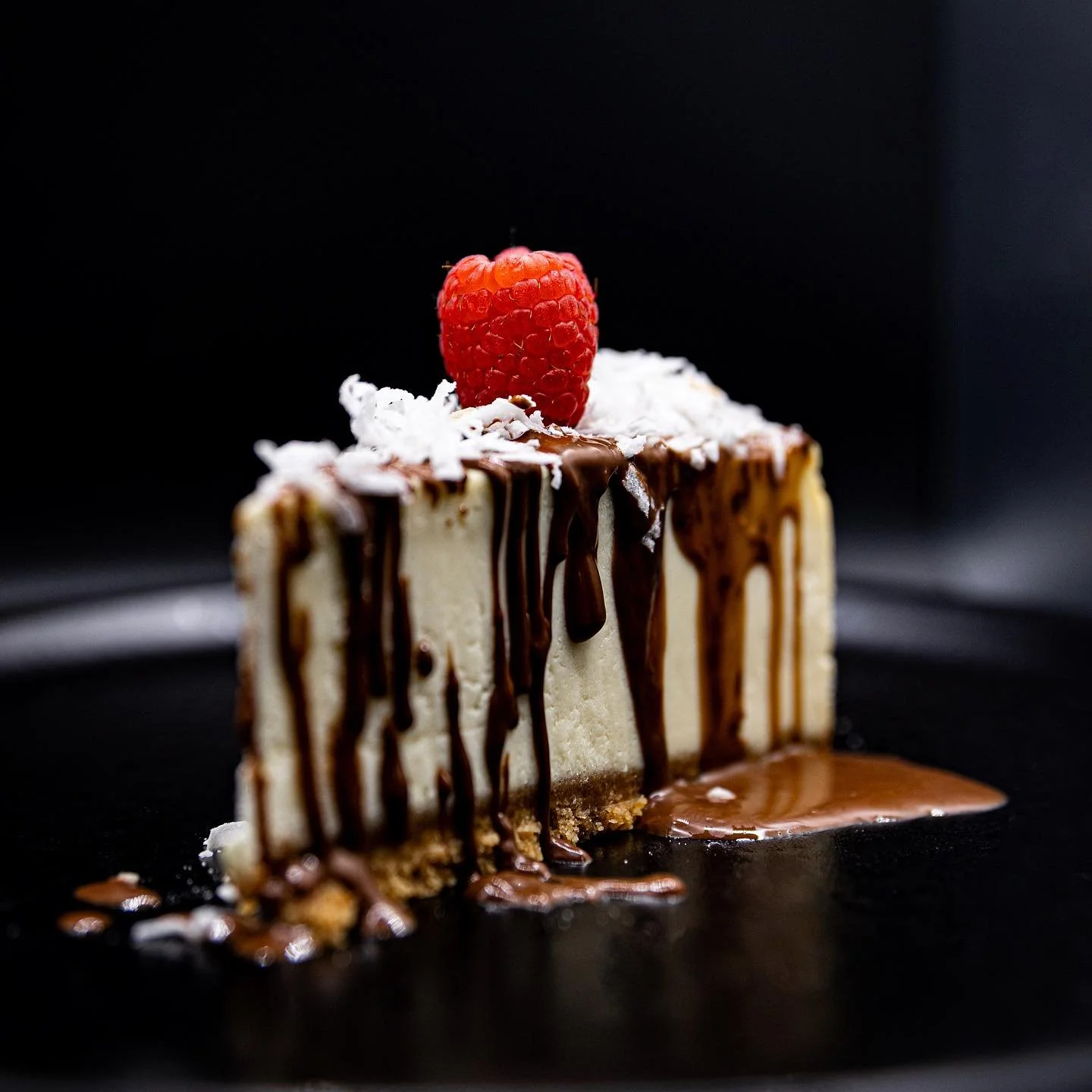 They say you eat with your eyes first. Our cheesecakes don&rsquo;t miss! Yup, it&rsquo;s that good&hellip;😋

#atlchef #atlfood #nychef #privatechefs #privateexperience
