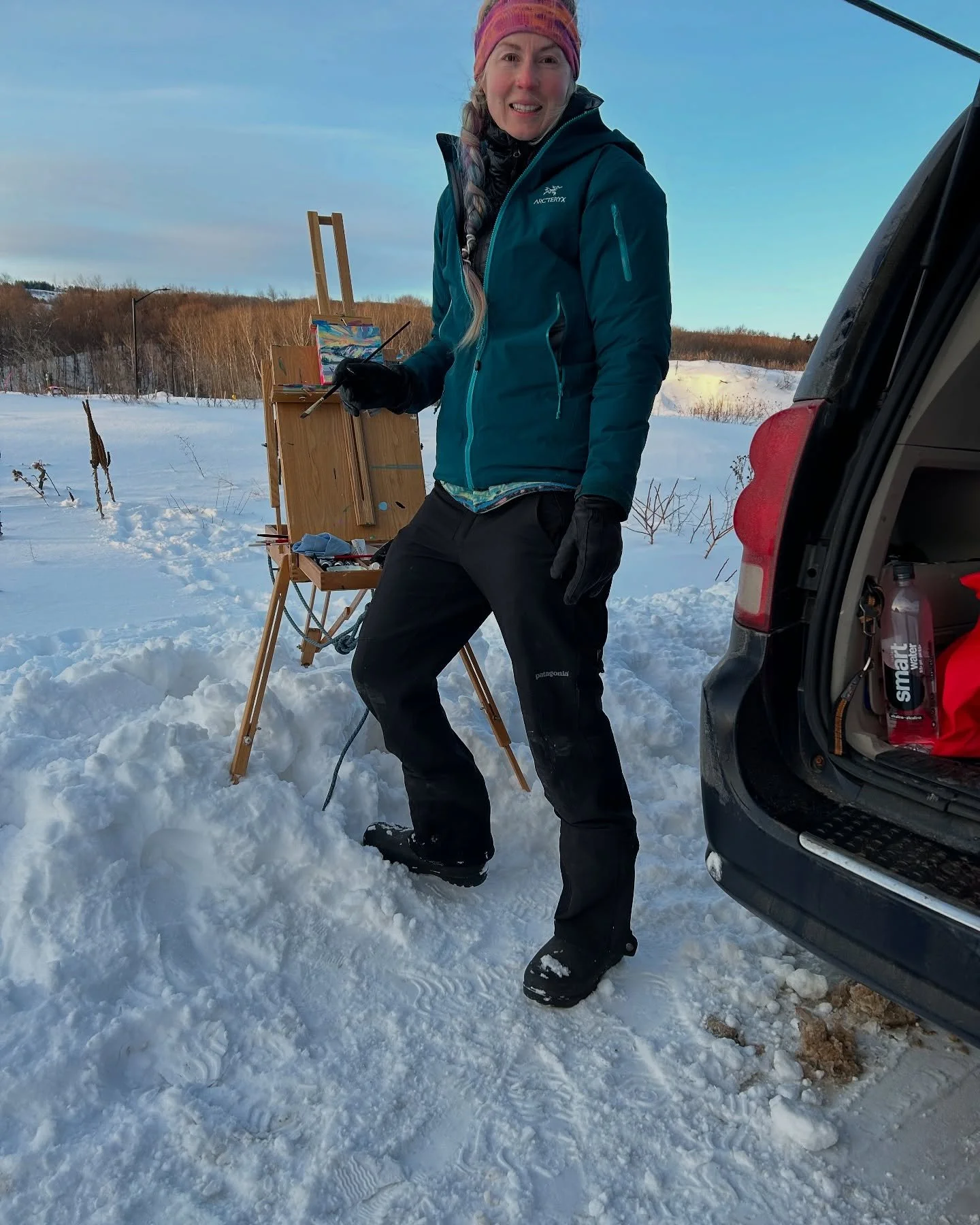 All this heat makes me think back to chilly winter plein air painting sessions ❄️ Here&rsquo;s one where I brought my bundled up 4 year old out for an early AM January painting session at Blue Mountain. Needless to say, we didn&rsquo;t stay long, but