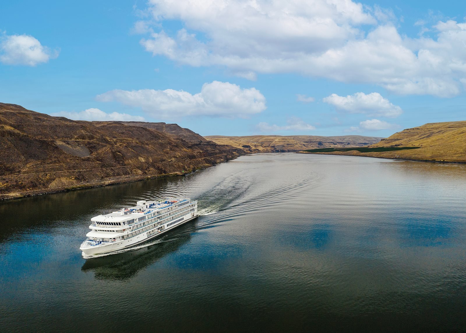 Viking Mississippi vs. American Cruise Lines: Which Mississippi River Cruise Is Right for You?