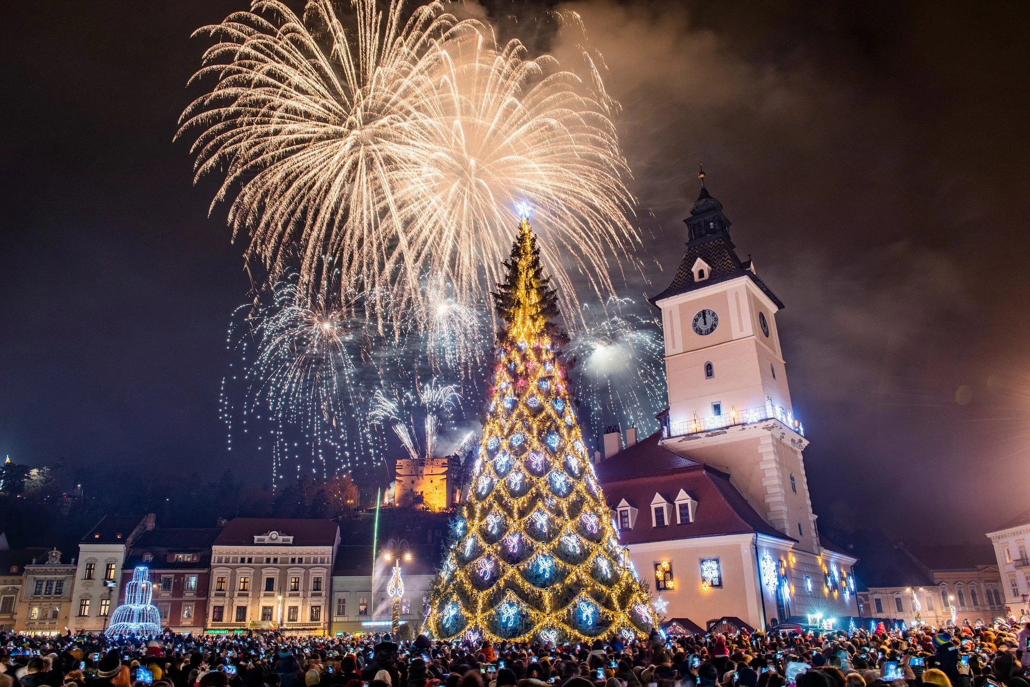 European Christmas Markets Guide: Best Cities, Cruises and 2026 Planning Tips