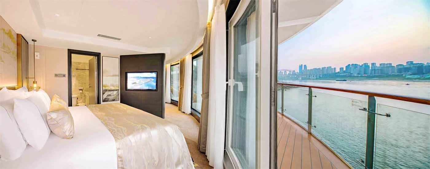 Century Oasis suite with a private balcony overlooking the Yangtze River