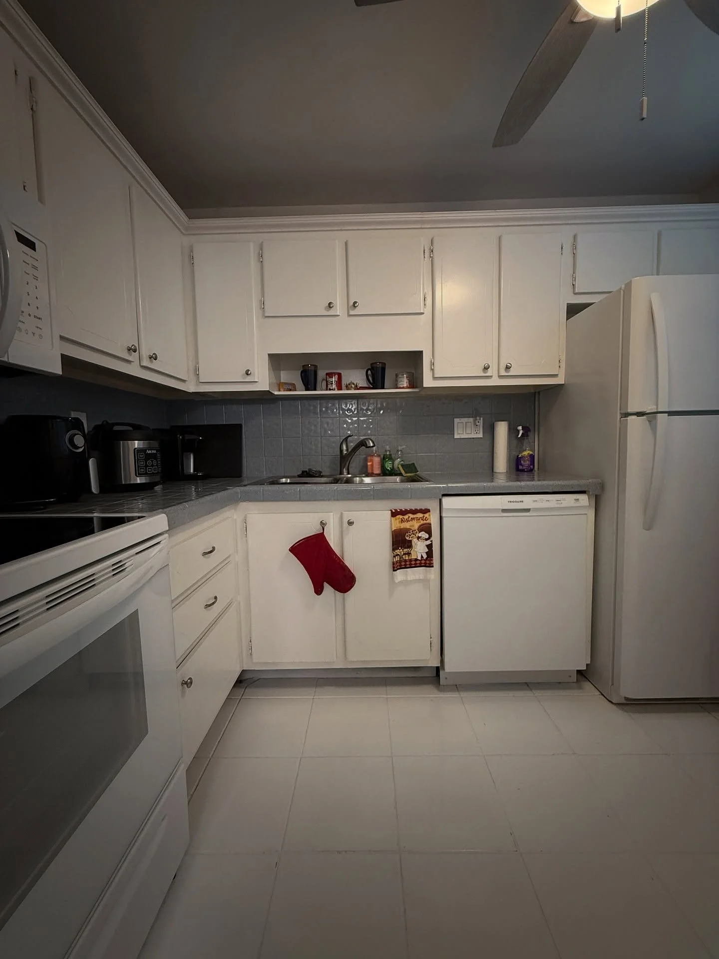 Clean kitchen, clear mind ✨🍽️
We gave this kitchen the shine it deserves &mdash; spotless counters, sparkling surfaces, and a fresh feel all around.

#KitchenCleaning #SpotlessKitchen #HomeCare #CleanaPro #FreshAndClean