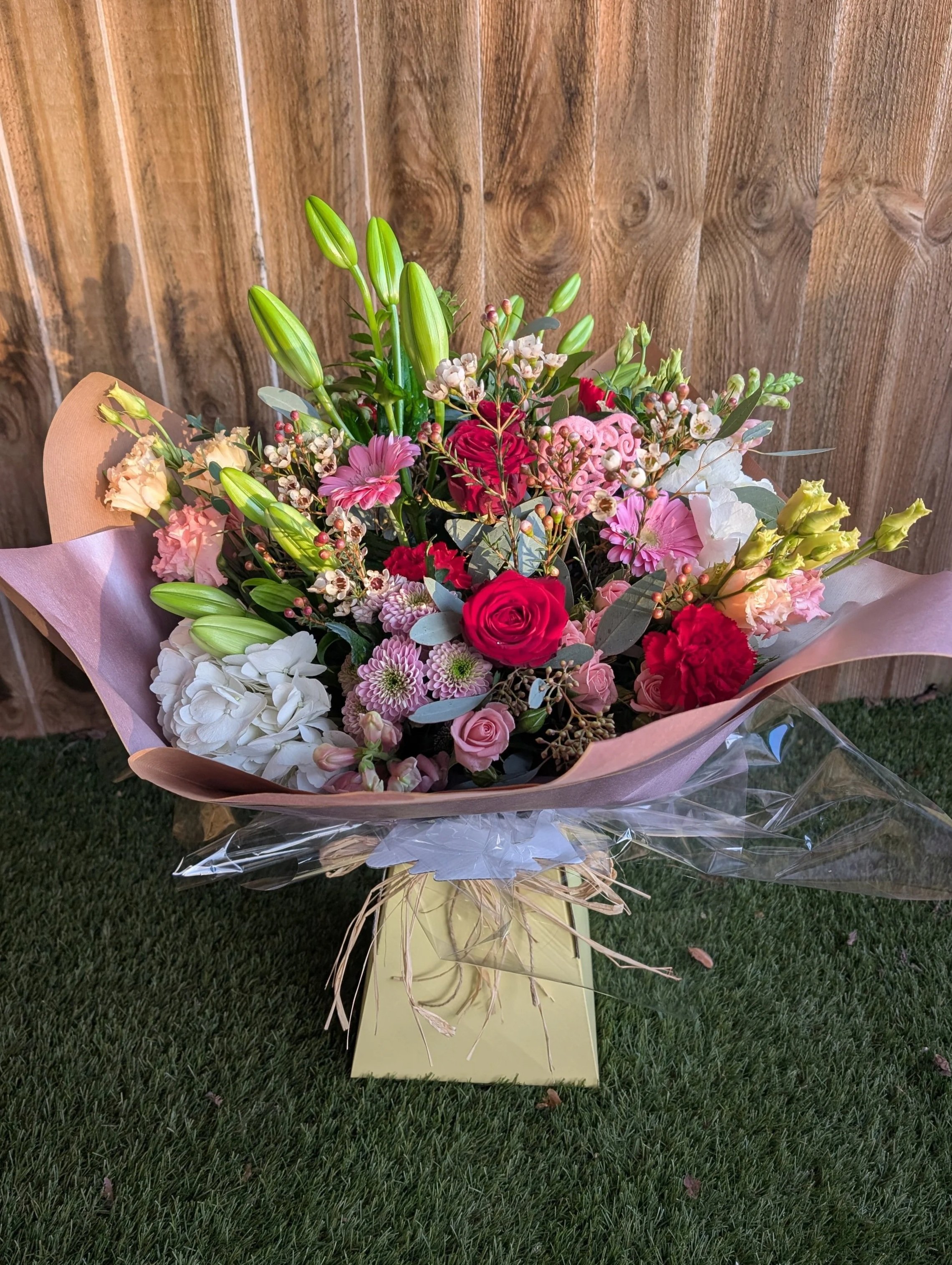 Valentines Large and Luxury Bouquet