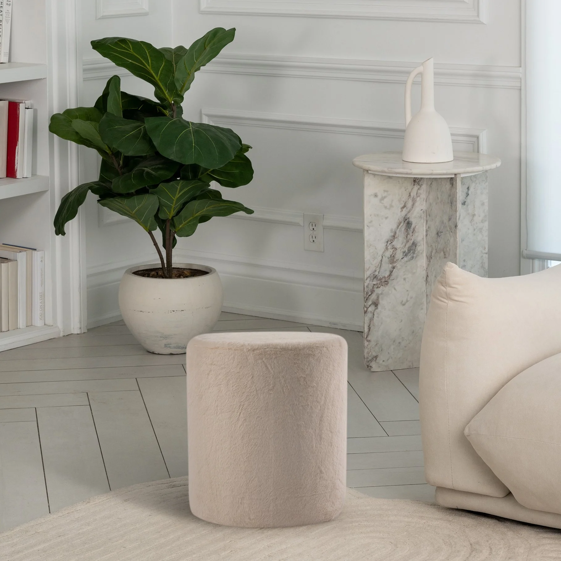 RM Lunaire Beige Lifestyle 1.jpg