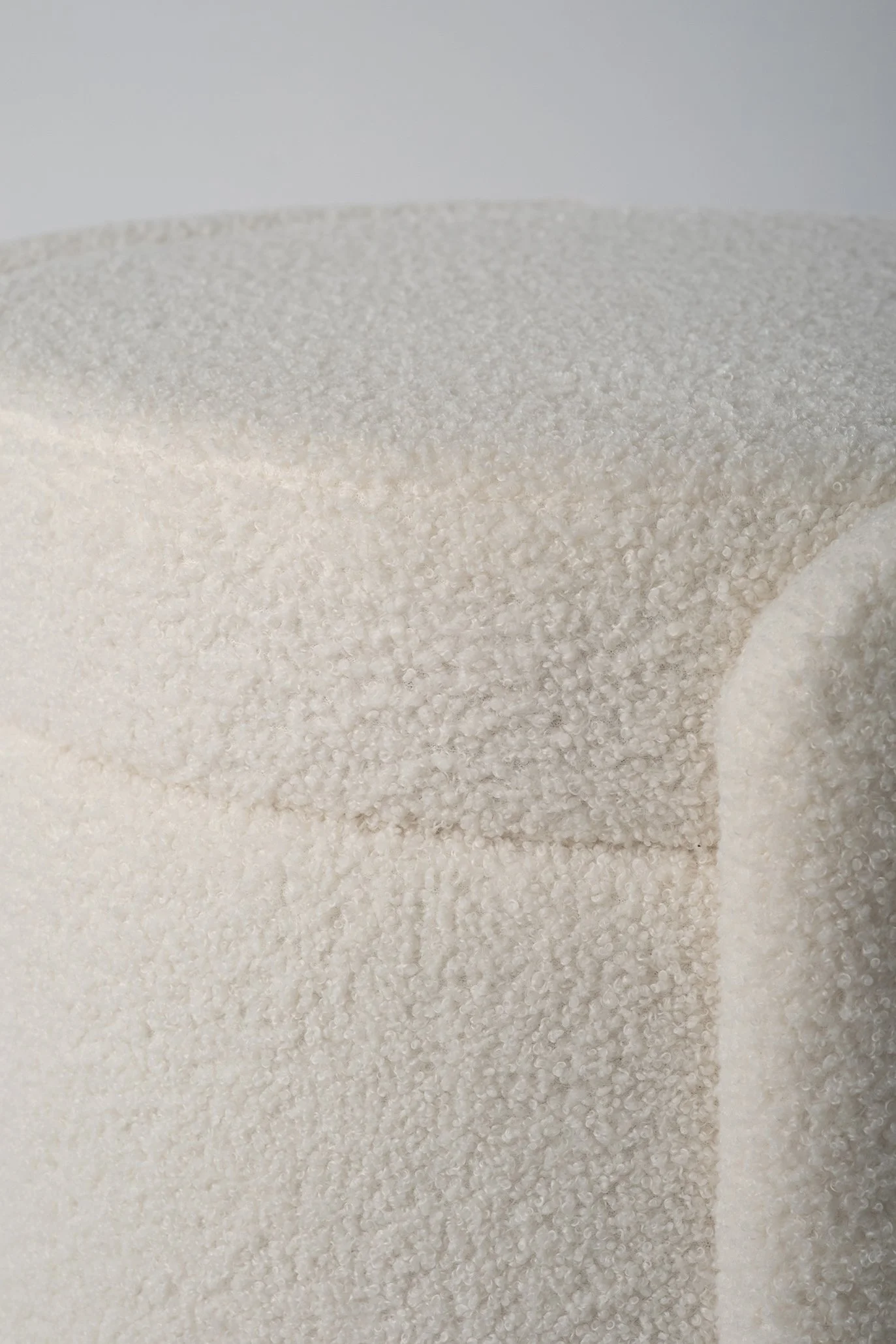 RM Cassian White Seat Macro.jpg