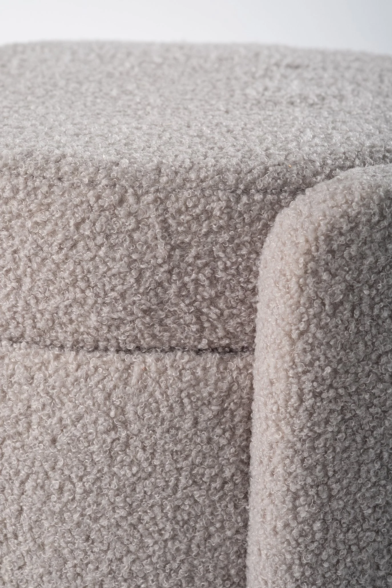 RM Cassian Grey Seat Macro.jpg