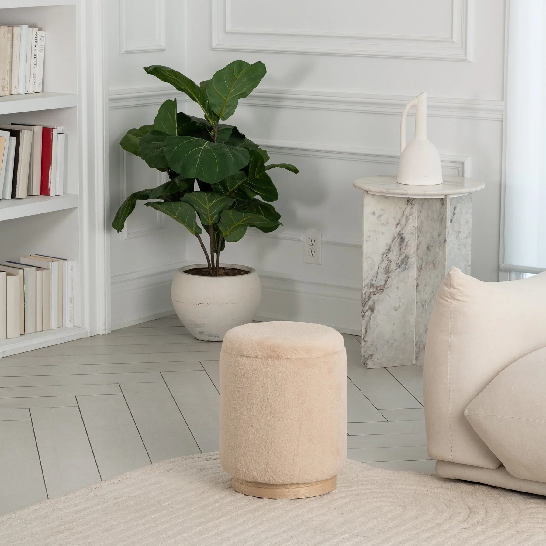 RM Neptune Beige Lifestyle 1.jpg
