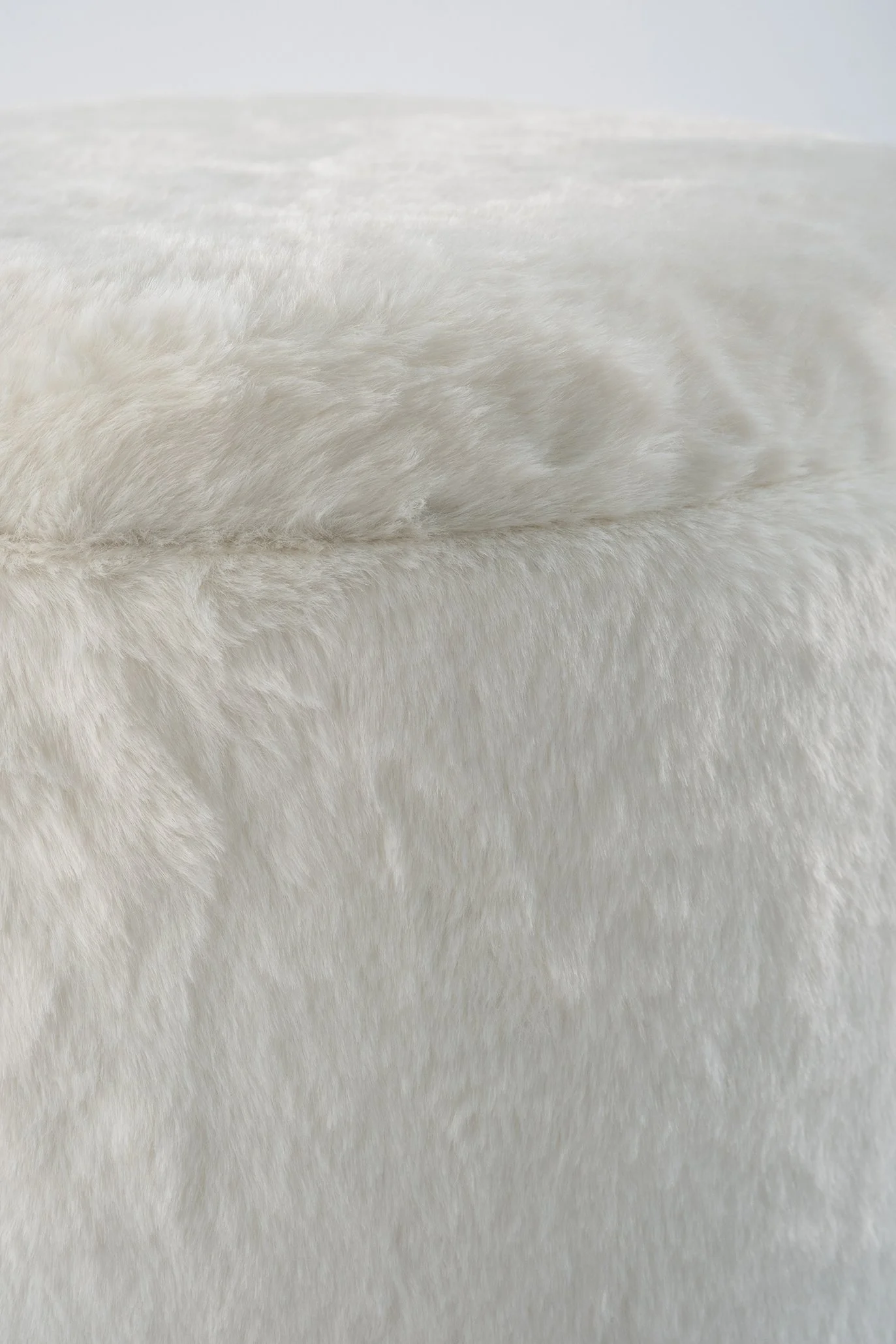 RM Neptune White Seat Macro.jpg
