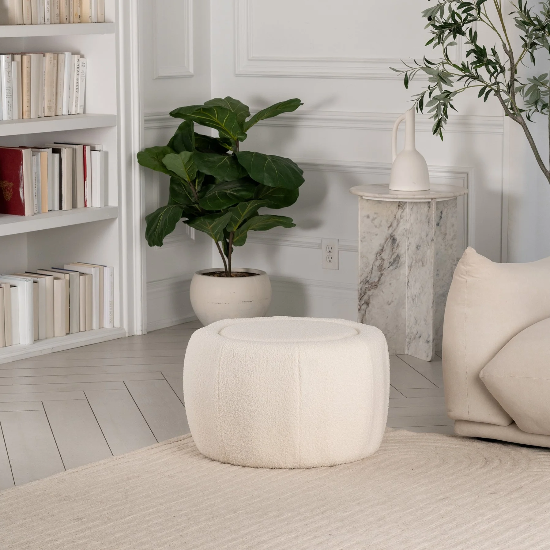 RM Camelot White Lifestyle 1.jpg