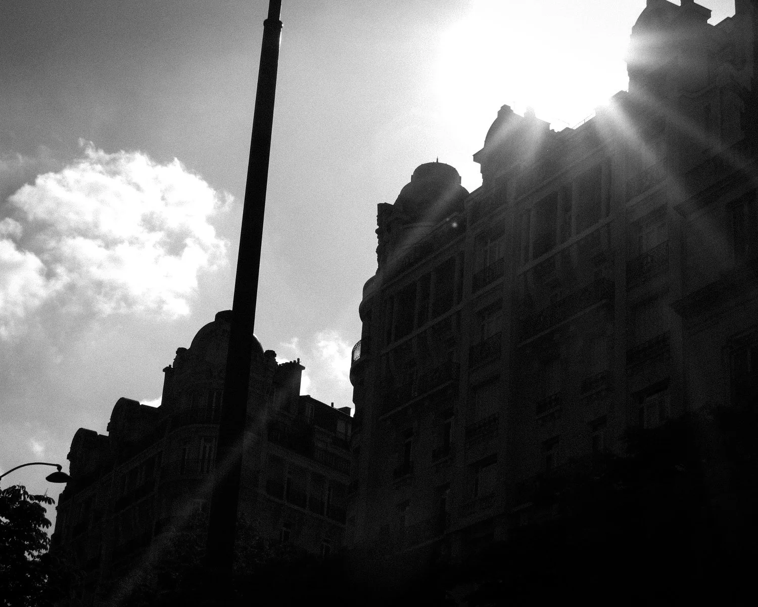 Derrière STUDIO 404 ...