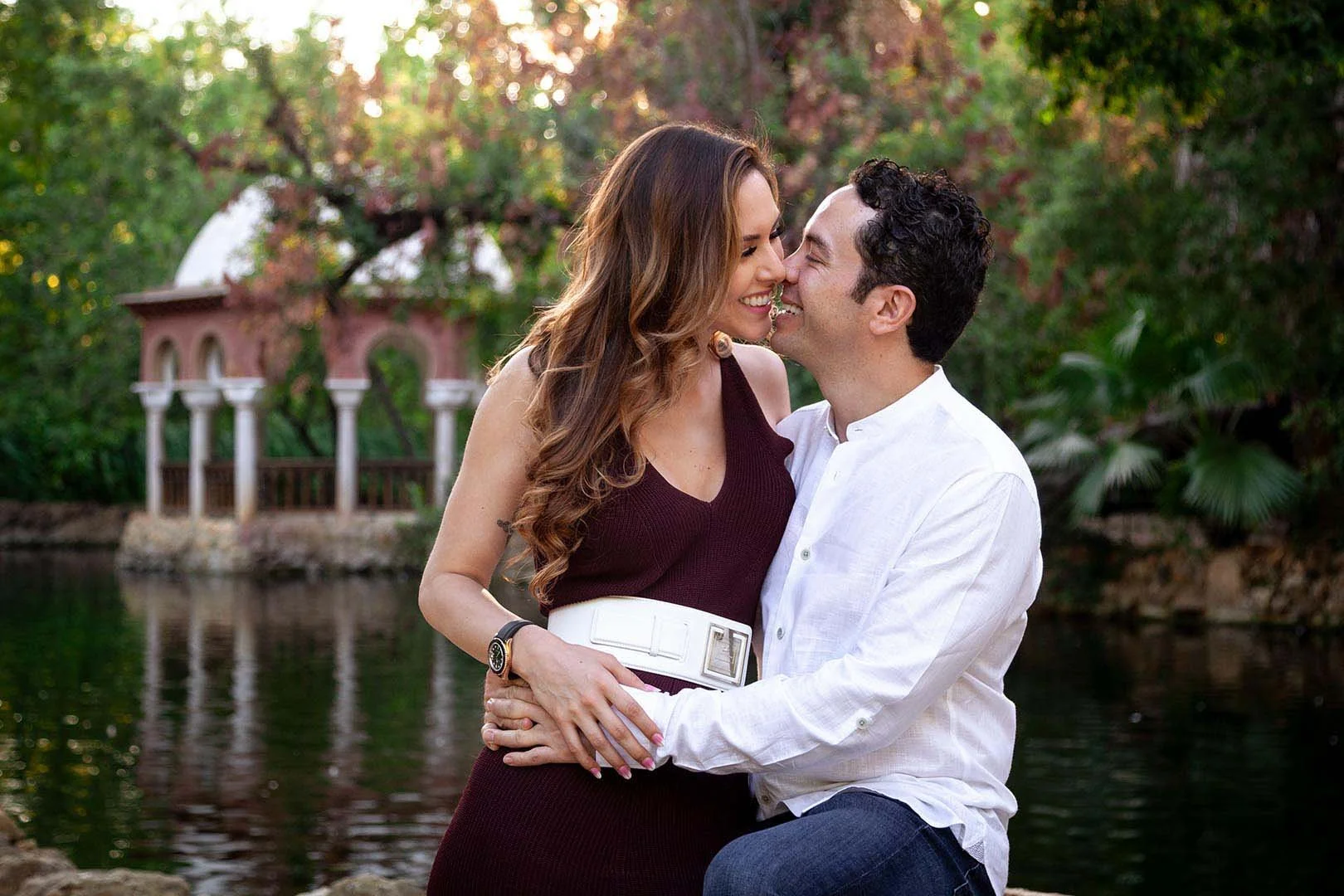 99% of Brides Love These Engagement Photo Ideas