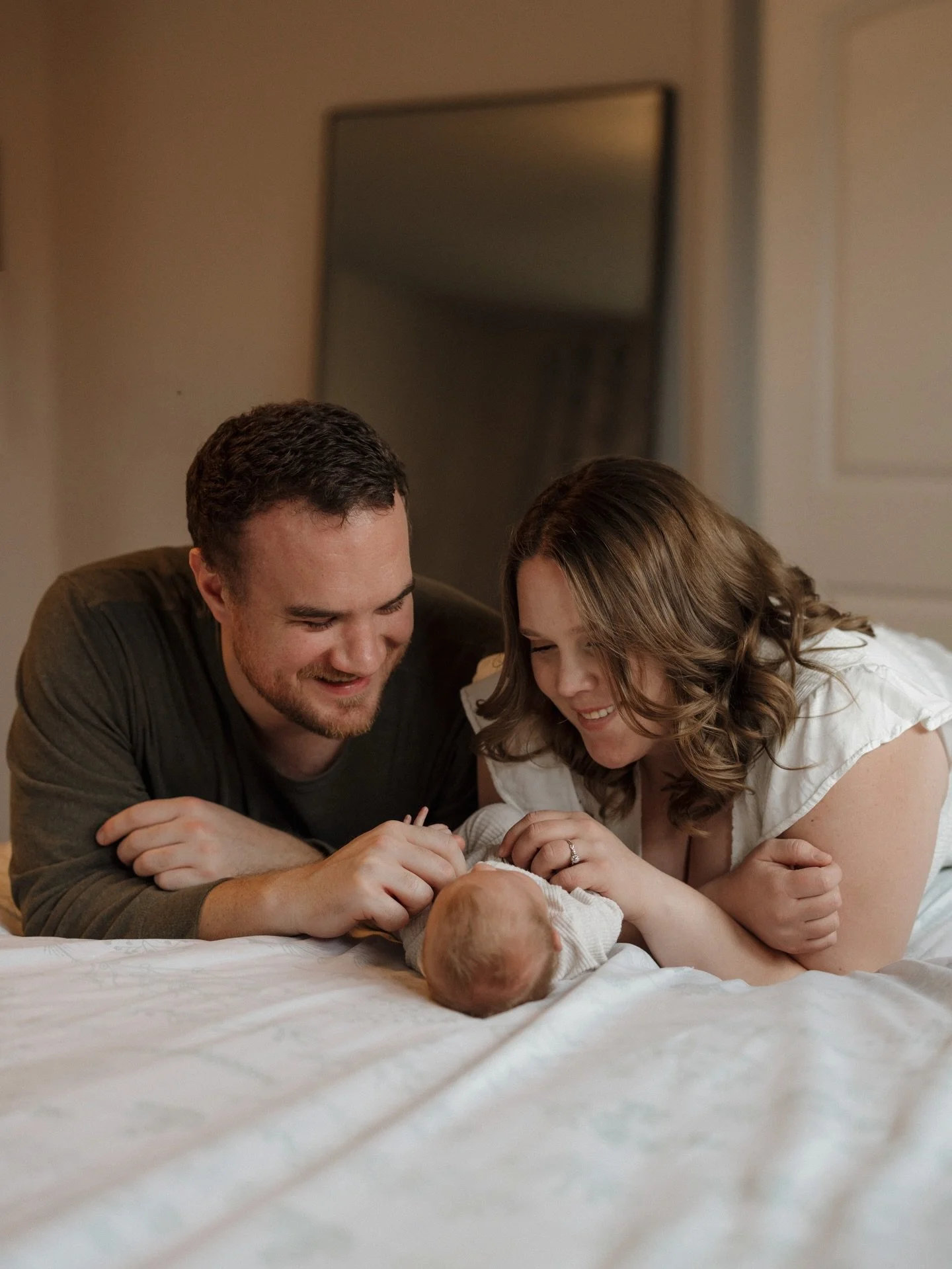 Because right now is the part you&rsquo;ll miss 🫶🏻
.
.
.
.
.
#newborn #newbornsession #inhomenewbornsession #spokanephotographer #washingtonphotographer