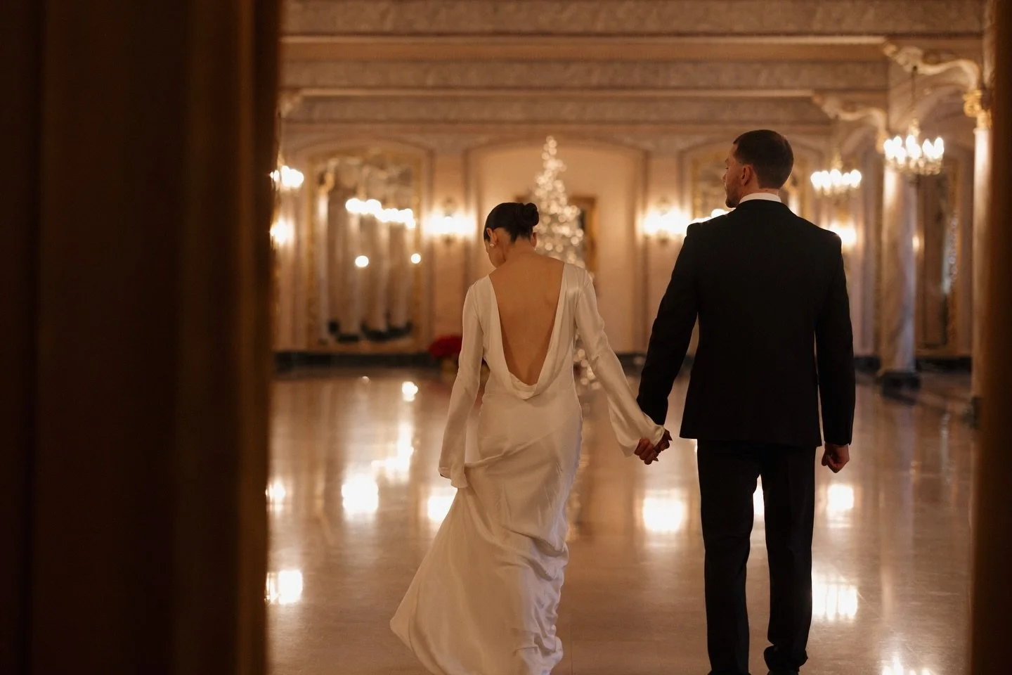 Wishing you all a very merry Christmas 🫶🏻
.
.
.
.
#christmas2025 #christmas #pnwphotographer #weddingphotographer