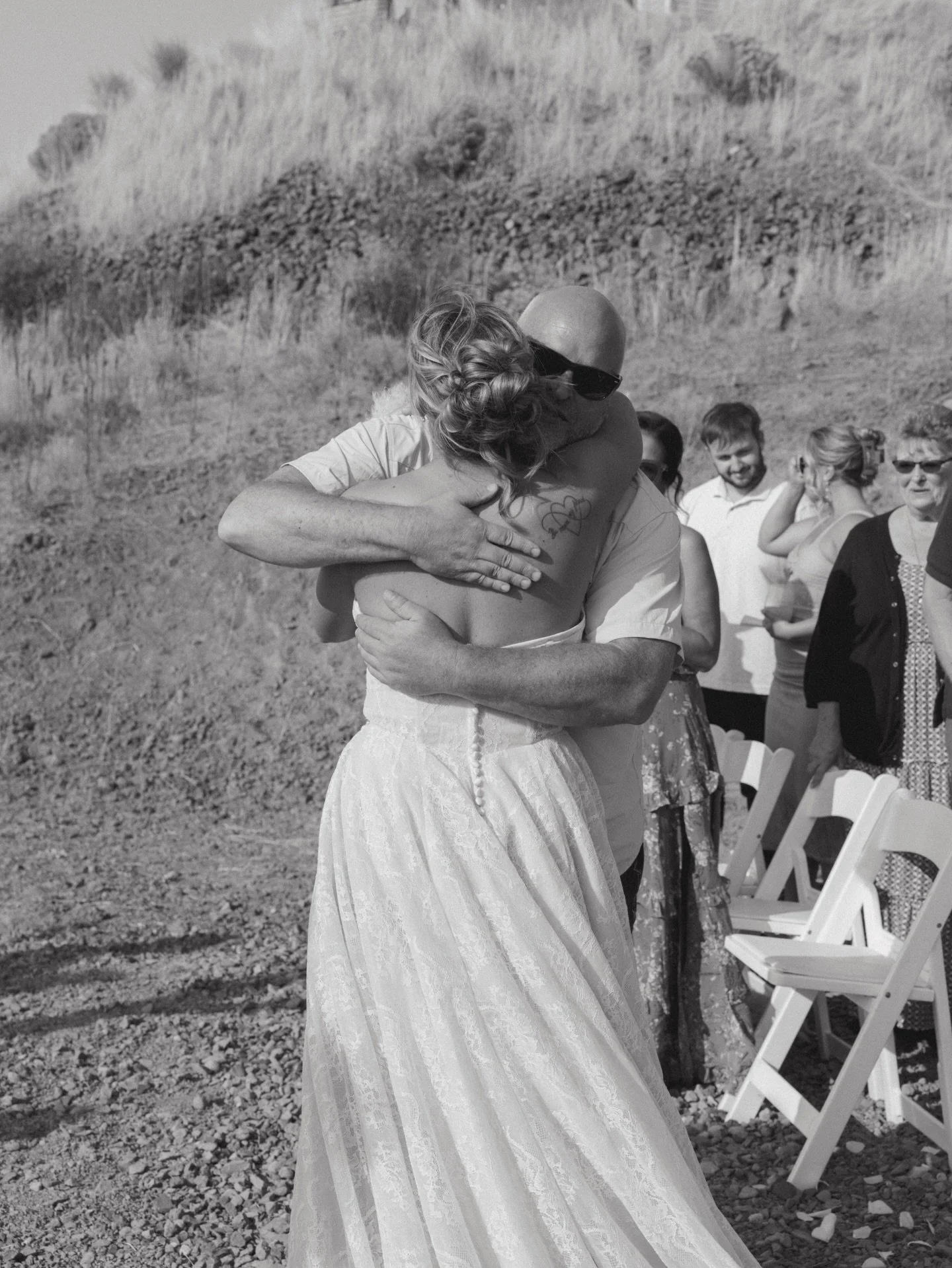 There&rsquo;s a softness to black and white that feels timeless on a wedding day. Elegant, emotional, and deeply personal. These are the images meant to live on walls, in albums, and in family stories 🫶🏻
.
.
.
.
#spokanewedding #weddingphotographer