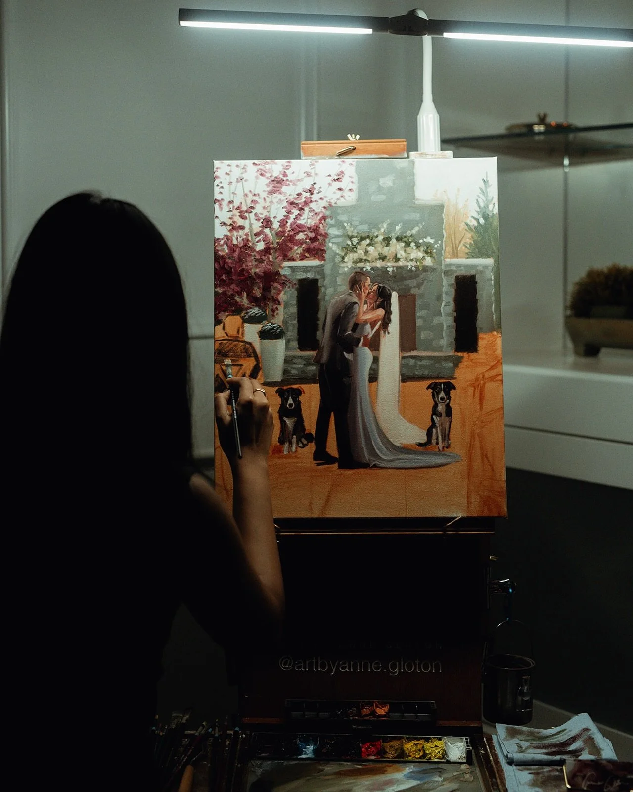 📸 Beautiful photos taken by @photosxvanessa from Leah &amp; Eduardo&rsquo;s wedding ✨

Love their reaction photos 🥹🥹 Thank you Vanessa for capturing these moments 🫶🏼

📍Flores &amp; Pine @floresandpine &bull; Calgary, AB

#liveweddingpainting #c