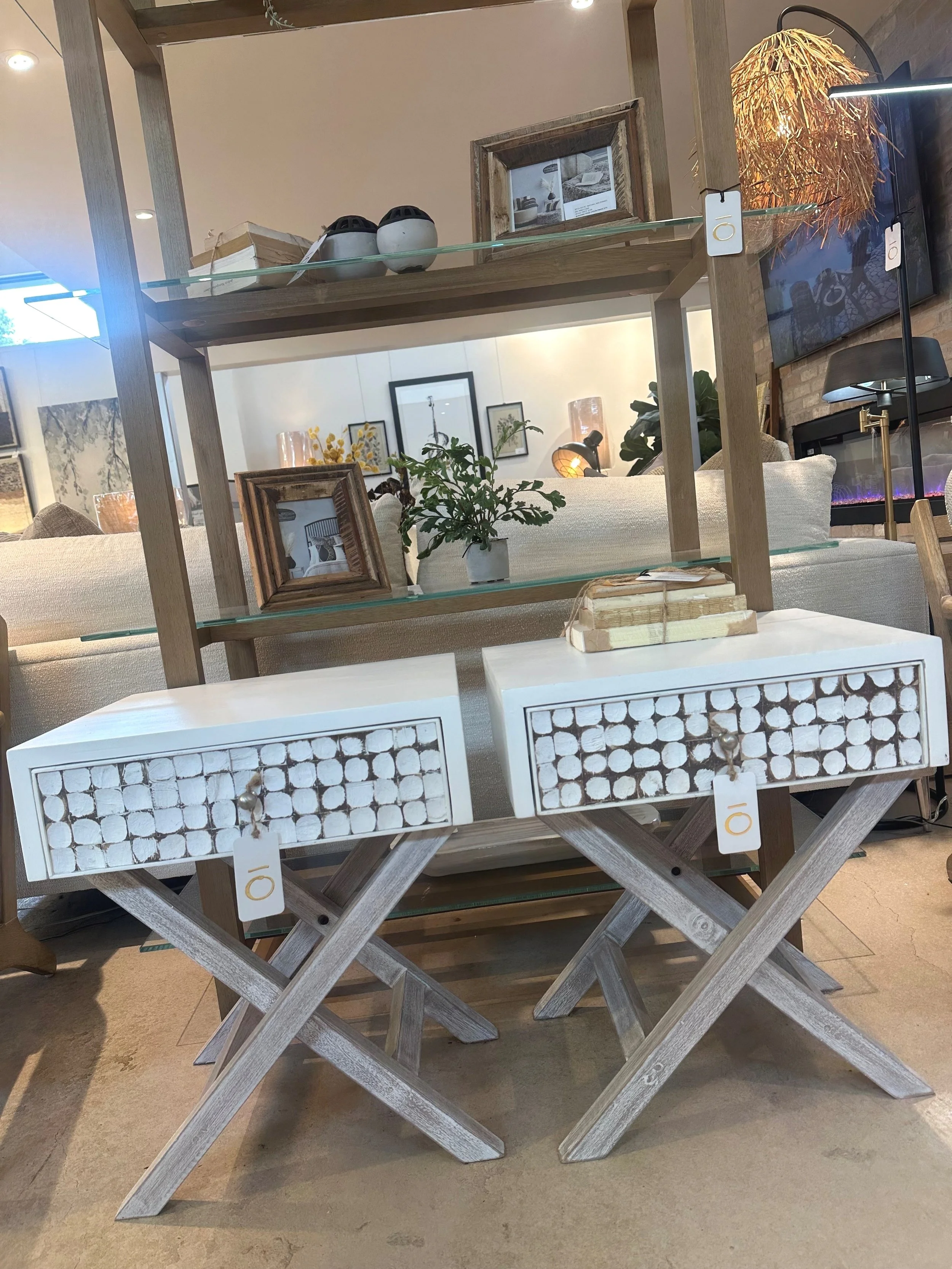 jef end table.jpg