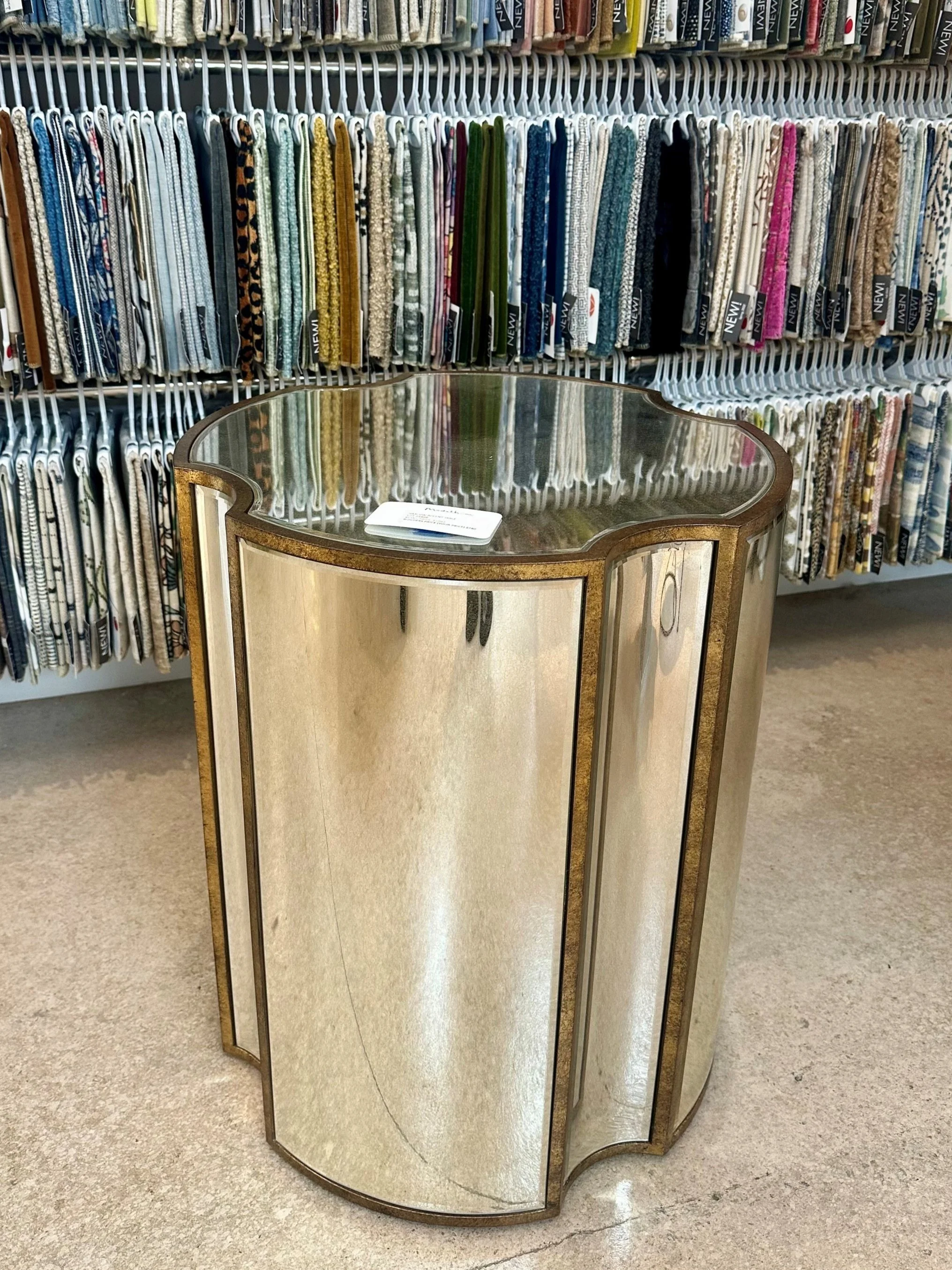 MIRROR TABLE.jpg