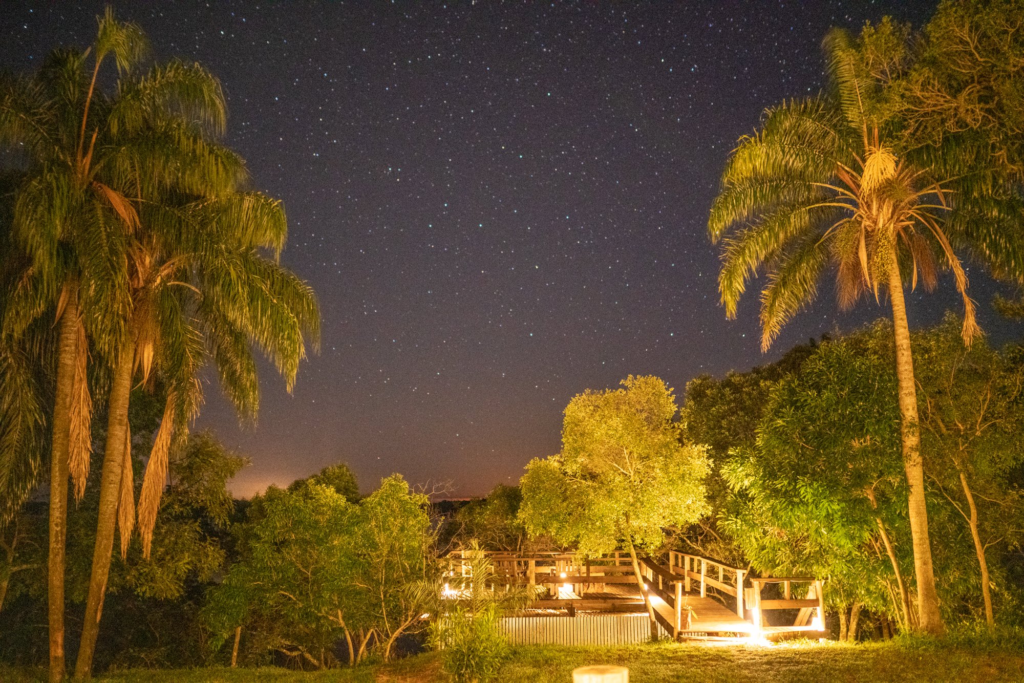 The lodge - night sky - PH Matias Furer.jpg