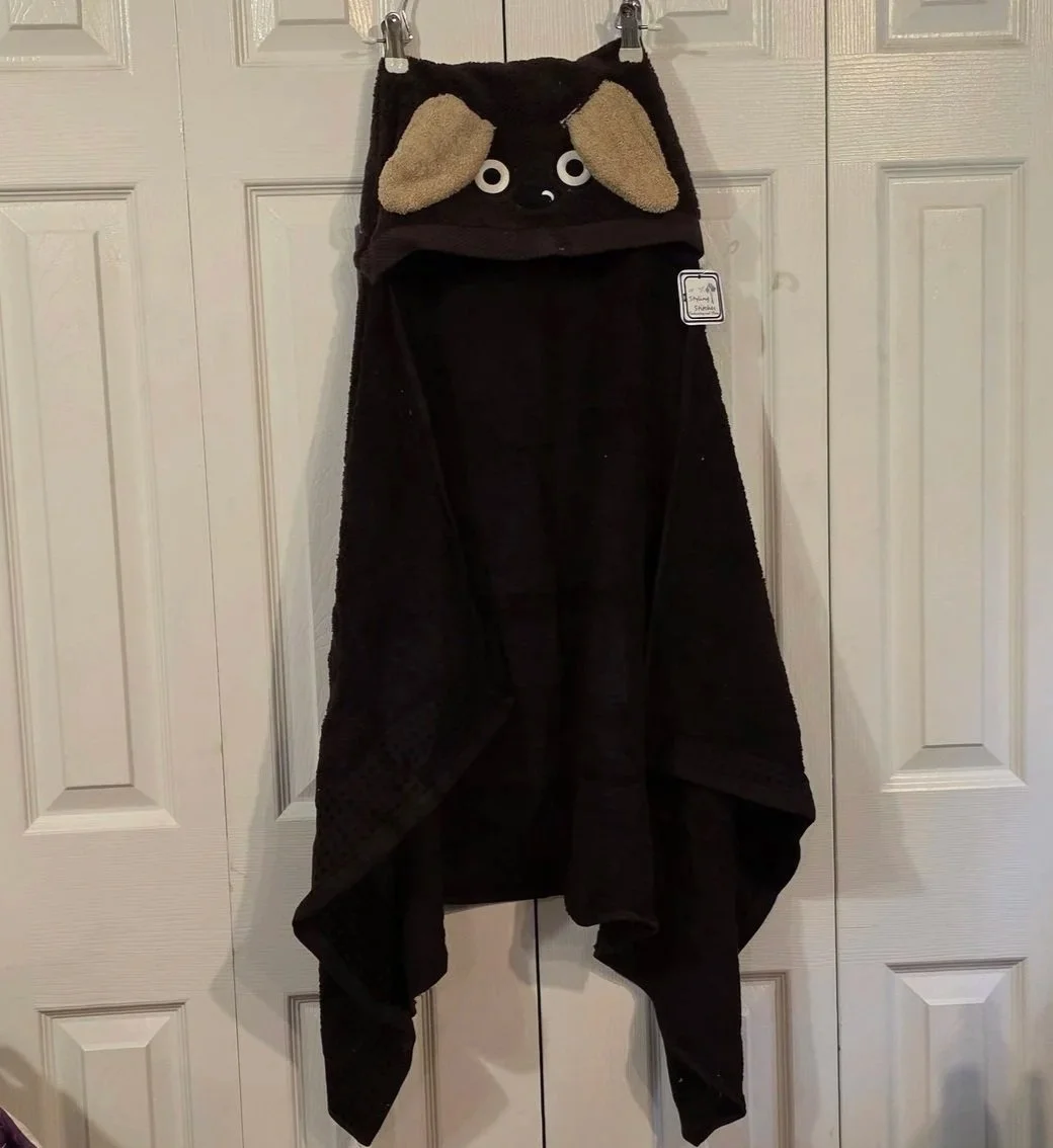 3D hooded puppy dog towel with dark brown ears 55x50