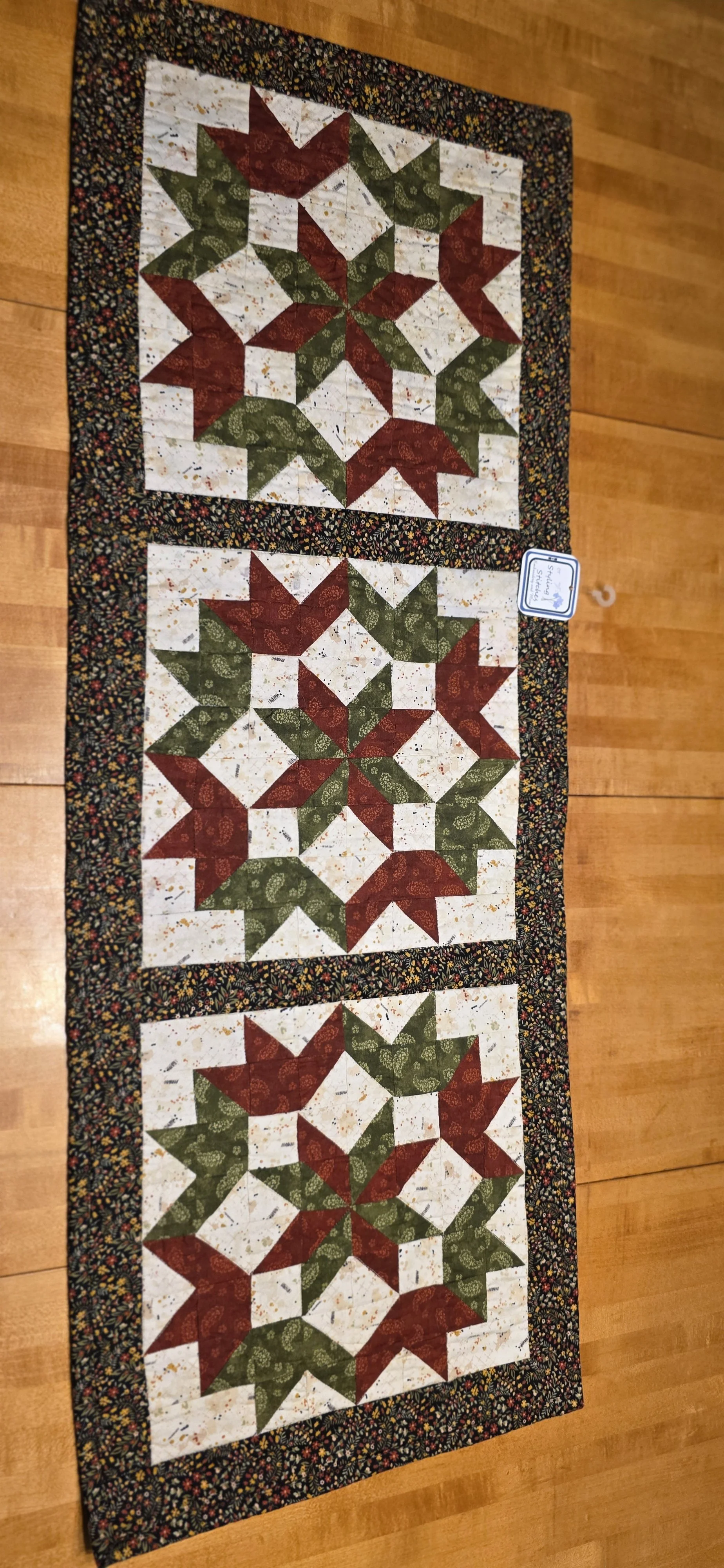 Quilted star maroon and green table runner 15x40