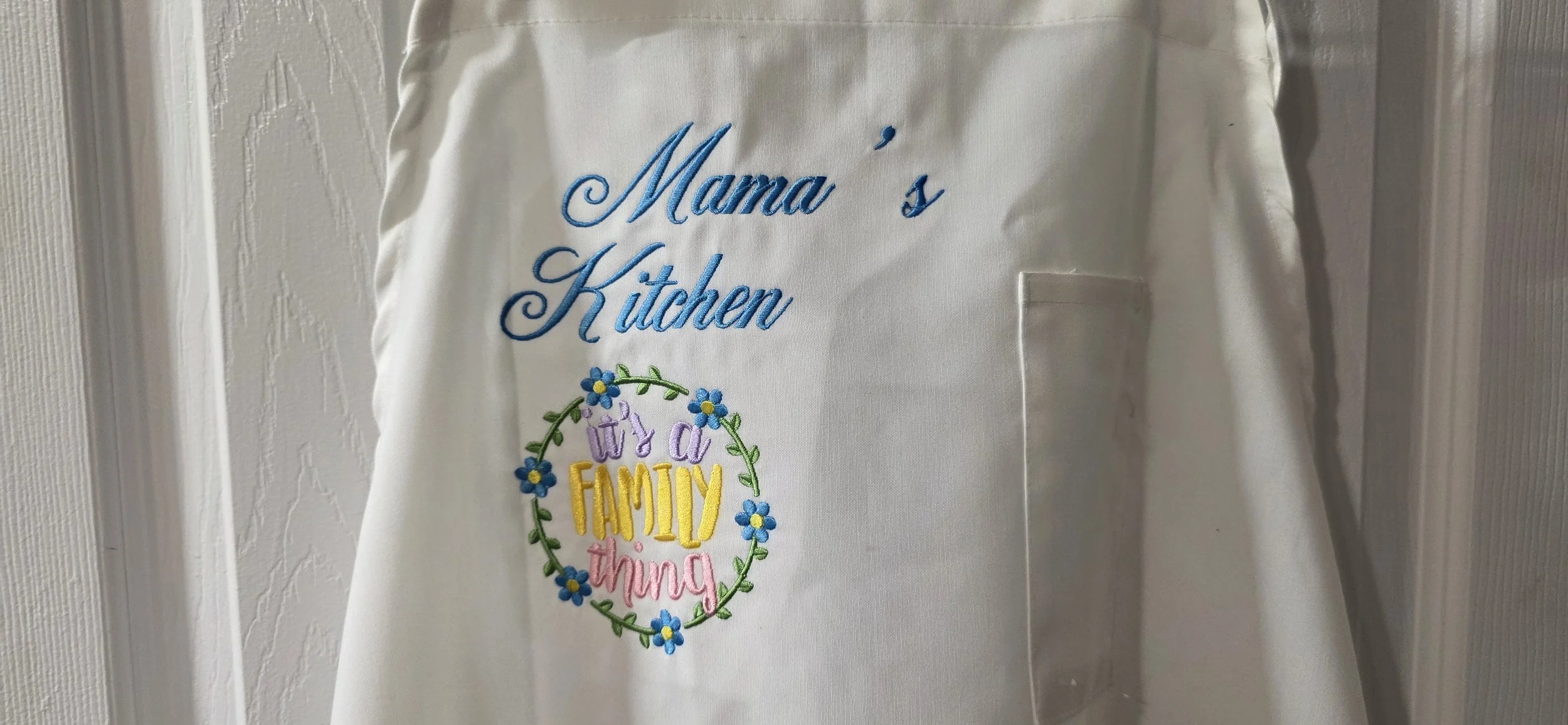 Mama's kitchen embroidred apron