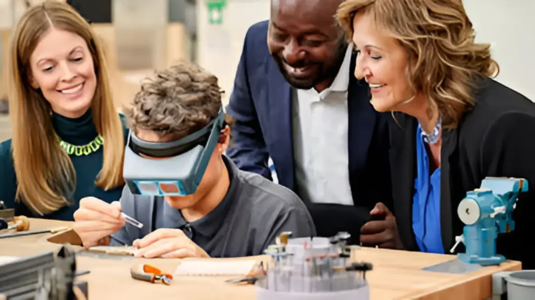 Branded Club → Swarovski® Crystal Society