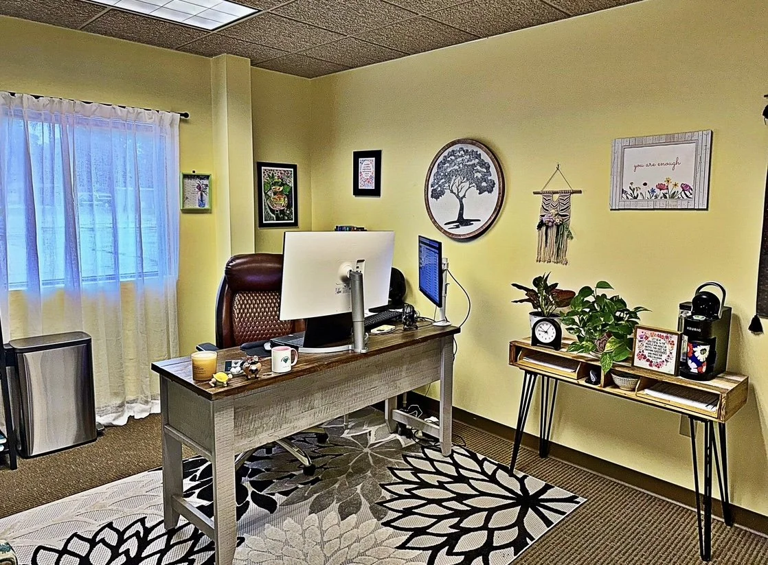 newoffice0pict.jpg