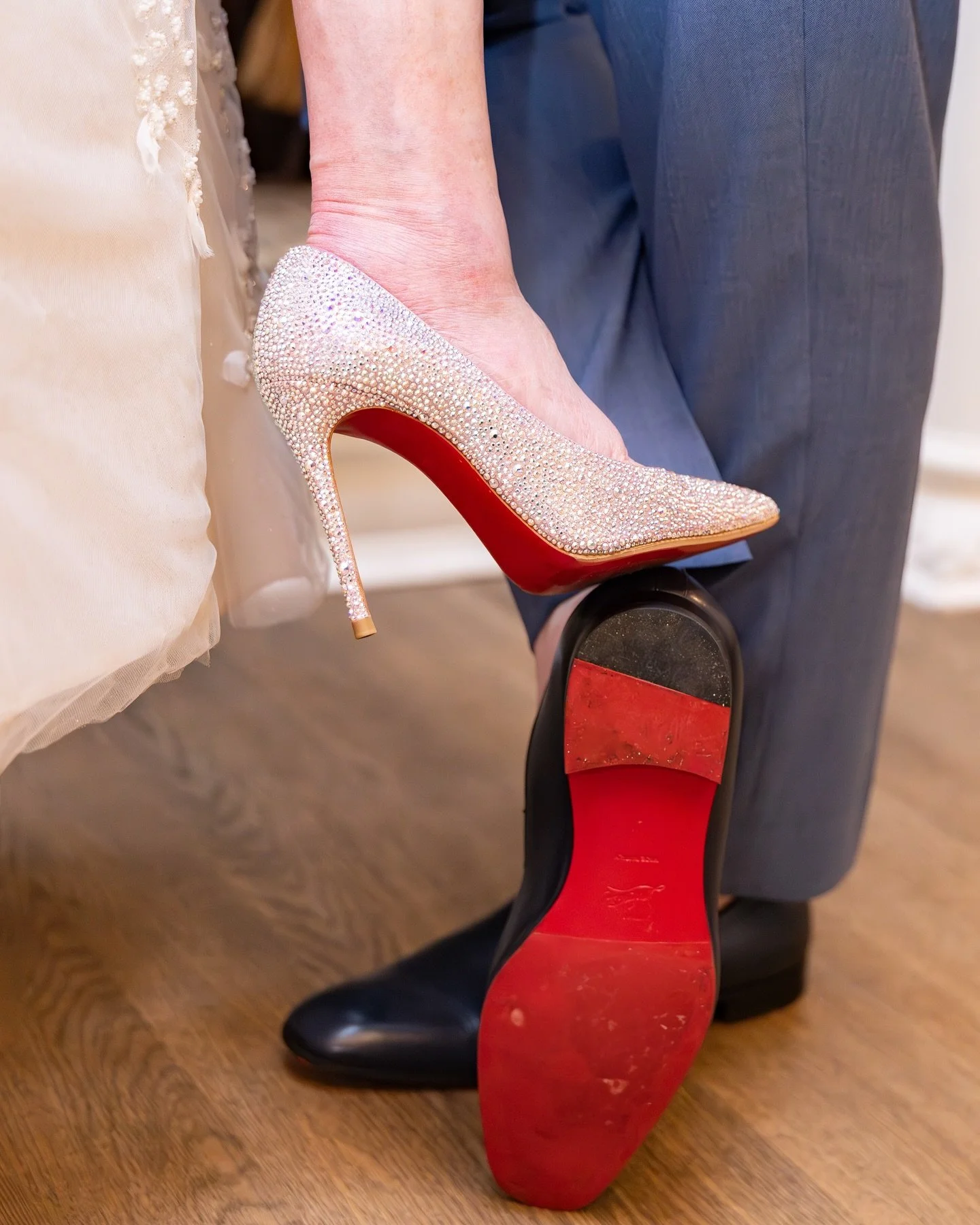 Swipe ➡️ Yup! That&rsquo;s me, Vicki Amar of Amarvelous Event, in the behind the scenes video taming a gorgeous Randy Fenoli masterpiece gown to help our photographer get the perfect angle double Louboutin shoe shot for our Brides. 😉 Definitely wort