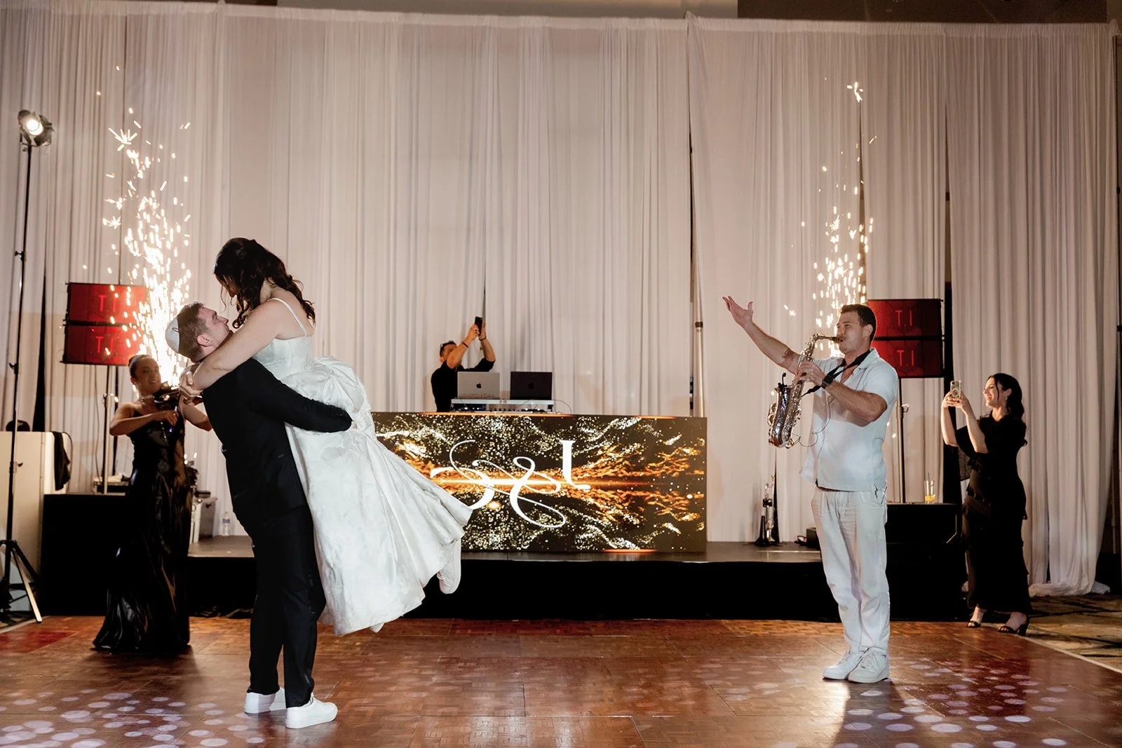 Amarvelous_Event_Jessica_Caleb_Bnai_Torah_Ambrosio_2026 (11).jpg