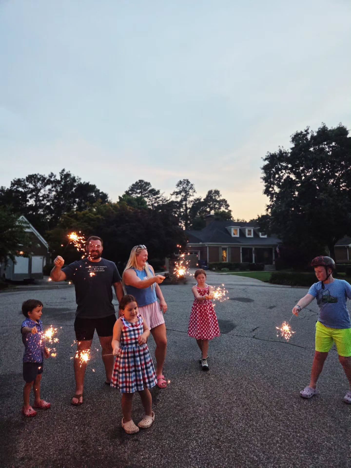 Just a few snaps from my fam 4th❤️🤍💙 So grateful for family, good food, and a little extra time together. Happy 250th from my family to yours! 🇺🇸
XO, Rachel