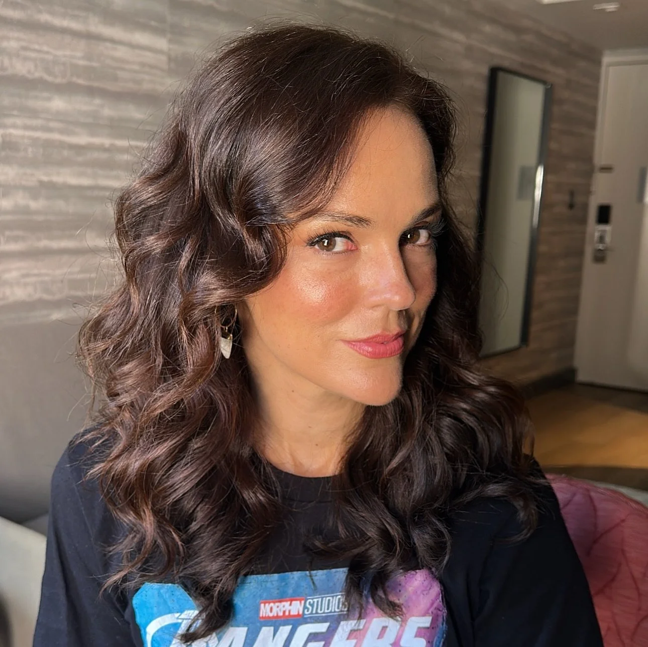 @theerincahill X @comic_con @newyorkcomiccon 
.
.
.
Love catching up and playing with your hair babe !! Miss you already !! ❤️
.
.

.
#kylehugobeauty #khbproducts #feelingbeautifulcollection #wavyhair #hairstylist #nyc