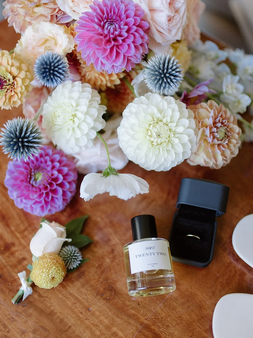 Wanna see what floral happiness looks like? Here&rsquo;s some moments from Jenny &amp; Aurelie&rsquo;s big day 🌸💍

Venue @tumblingwatersretreat 
Venue @jensensrestaurant 
Photos @by.hiddenleaf 
Celebrant @rebeccageorgecelebrant 

#sydneyflorist #so