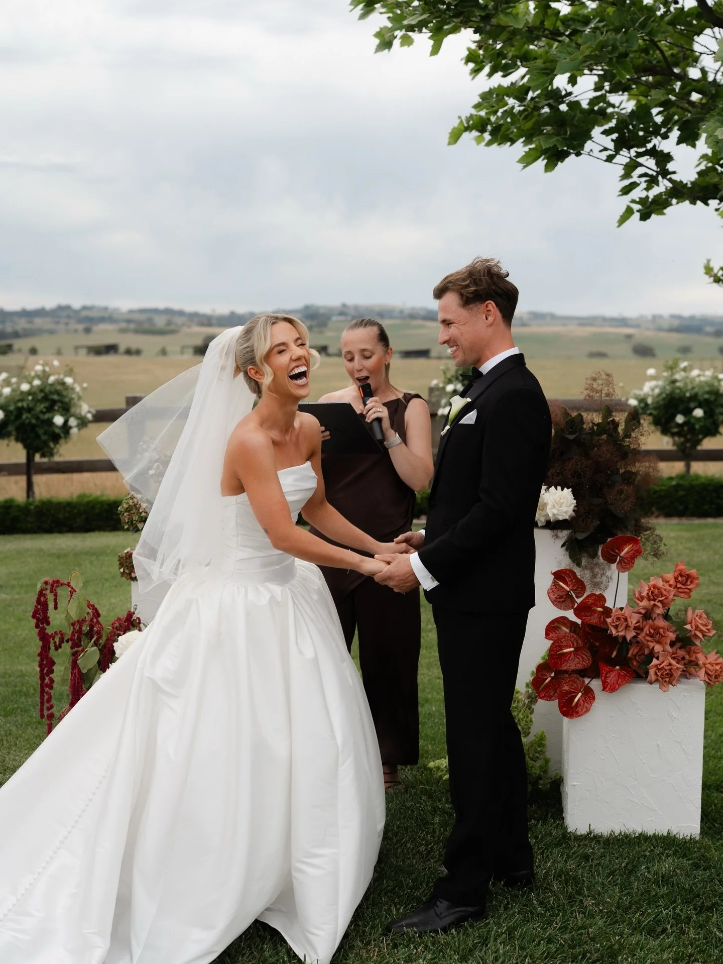 All smiles for Maddie &amp; Jack &mdash; the kind of day that just felt like pure joy ✨✨

Photos @adamegan 
Venue @boxgrovebathurst 
Content @yourwedwoman 
Makeup @chloeashtonmakeupartist 
Hair @hairbynicolehoward 
Celebrant @daniellemarkeyy 
Music @