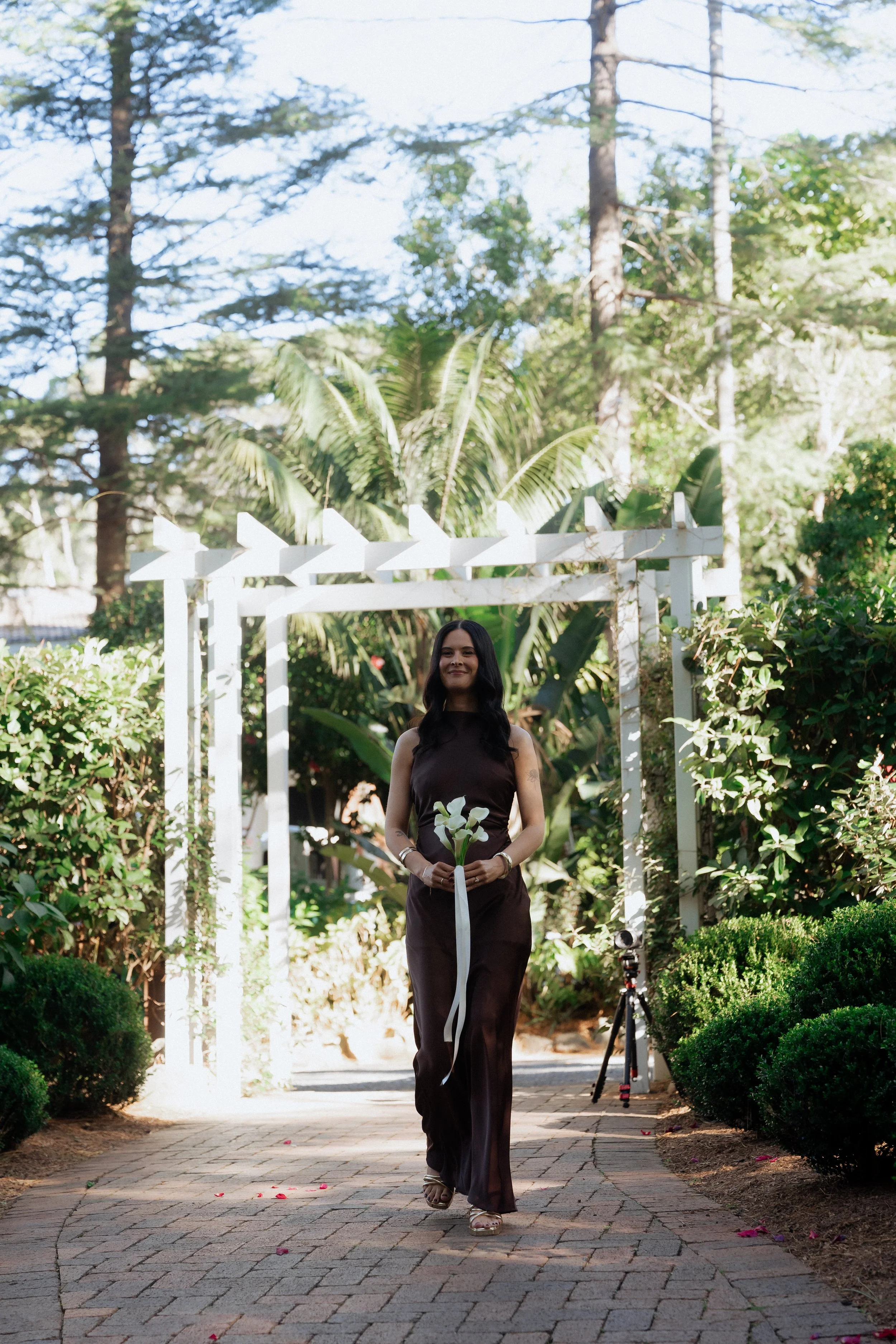 Chic modern bridal party bouquet at The Lodge Jamberoo