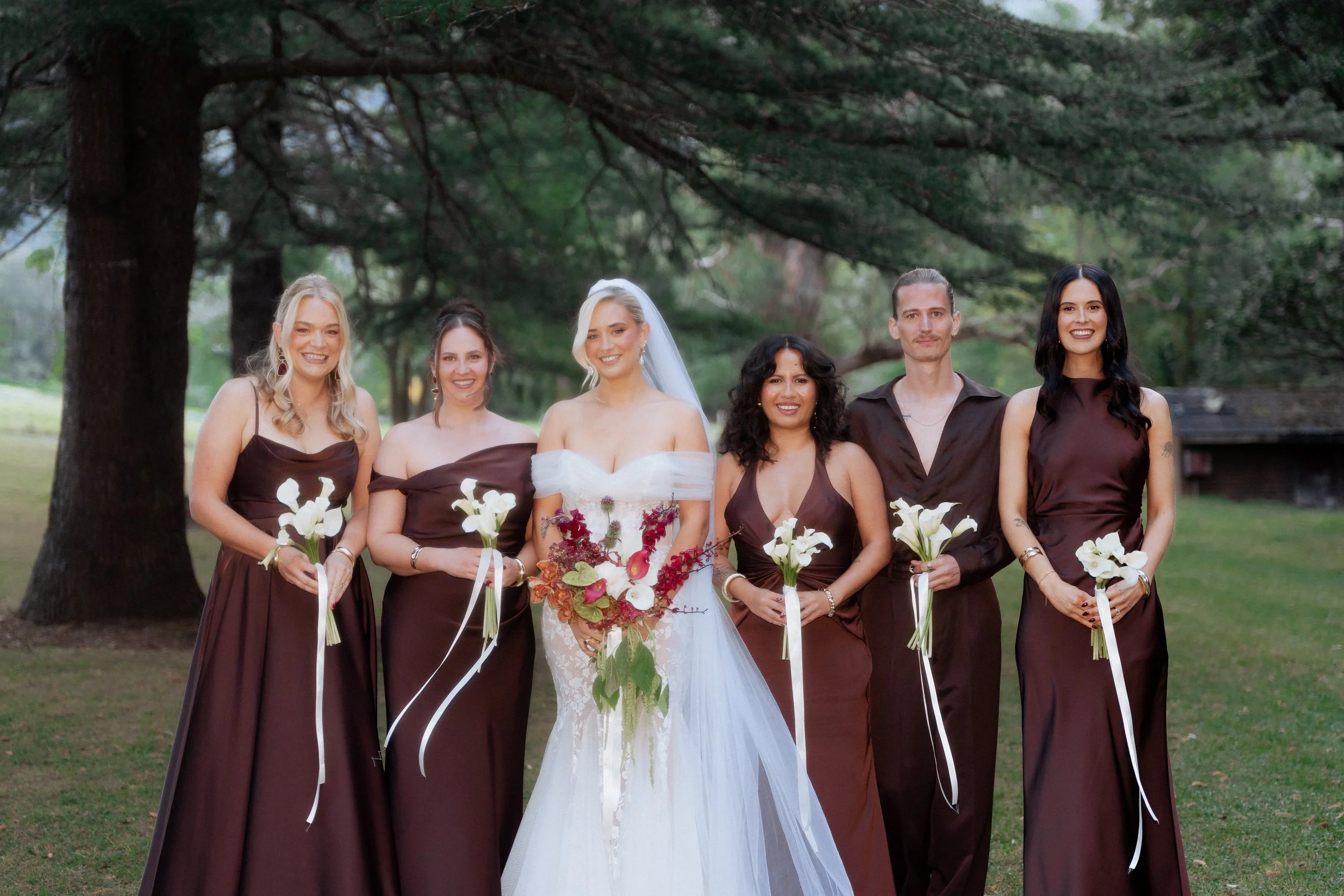 Chic modern bridal party bouquet at The Lodge Jamberoo