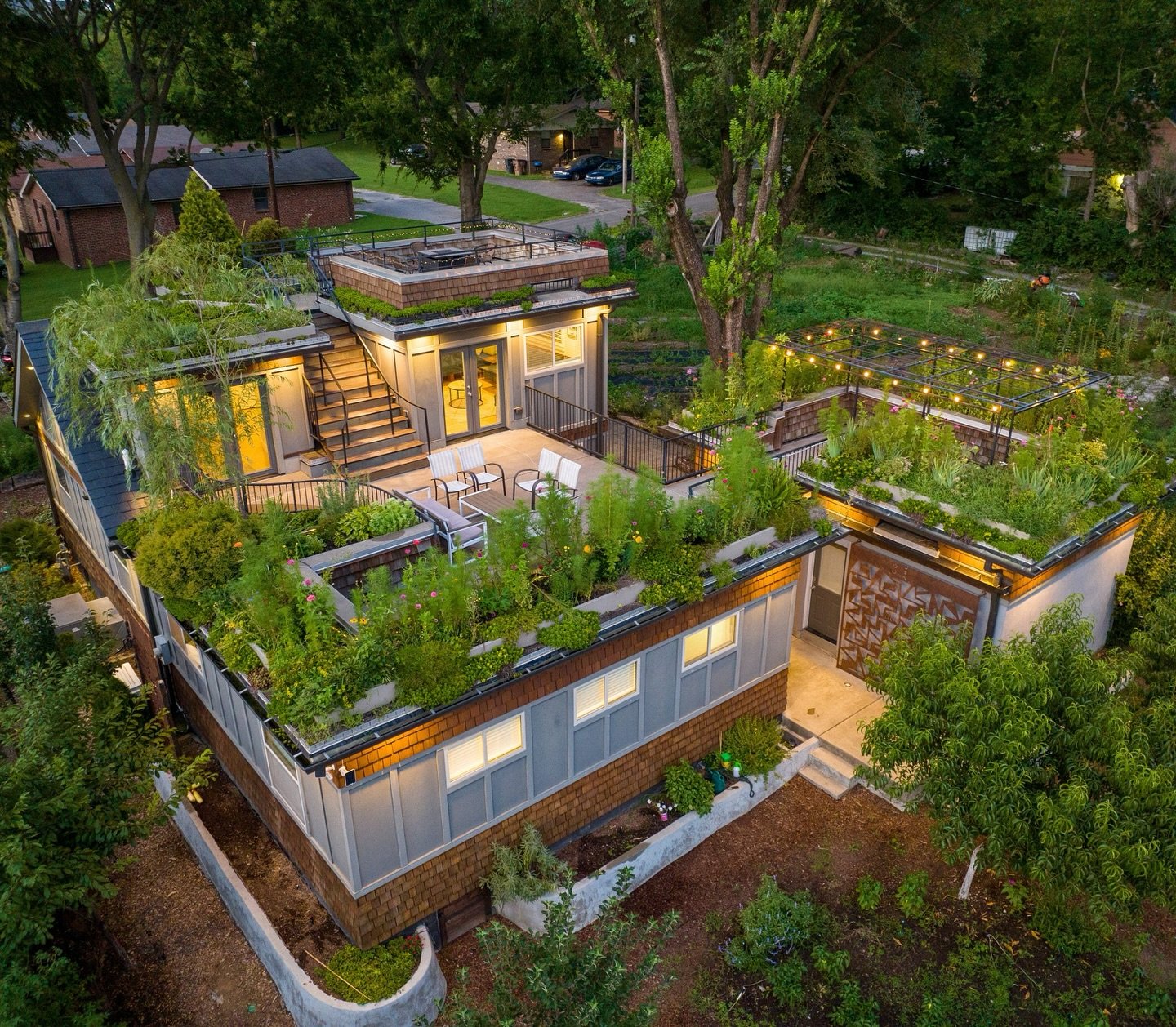 🌿🌳 East Nash Enchanting Garden Retreat!!🌿🌳 $895,000

4 Bedroom | 4 Bathroom | 2443 Sq Ft

800 Blue Ridge Dr
Nashville, TN 37207

Step into a whimsical garden home that feels straight out of a hobbit tale! This 1940 renovated residence invites you