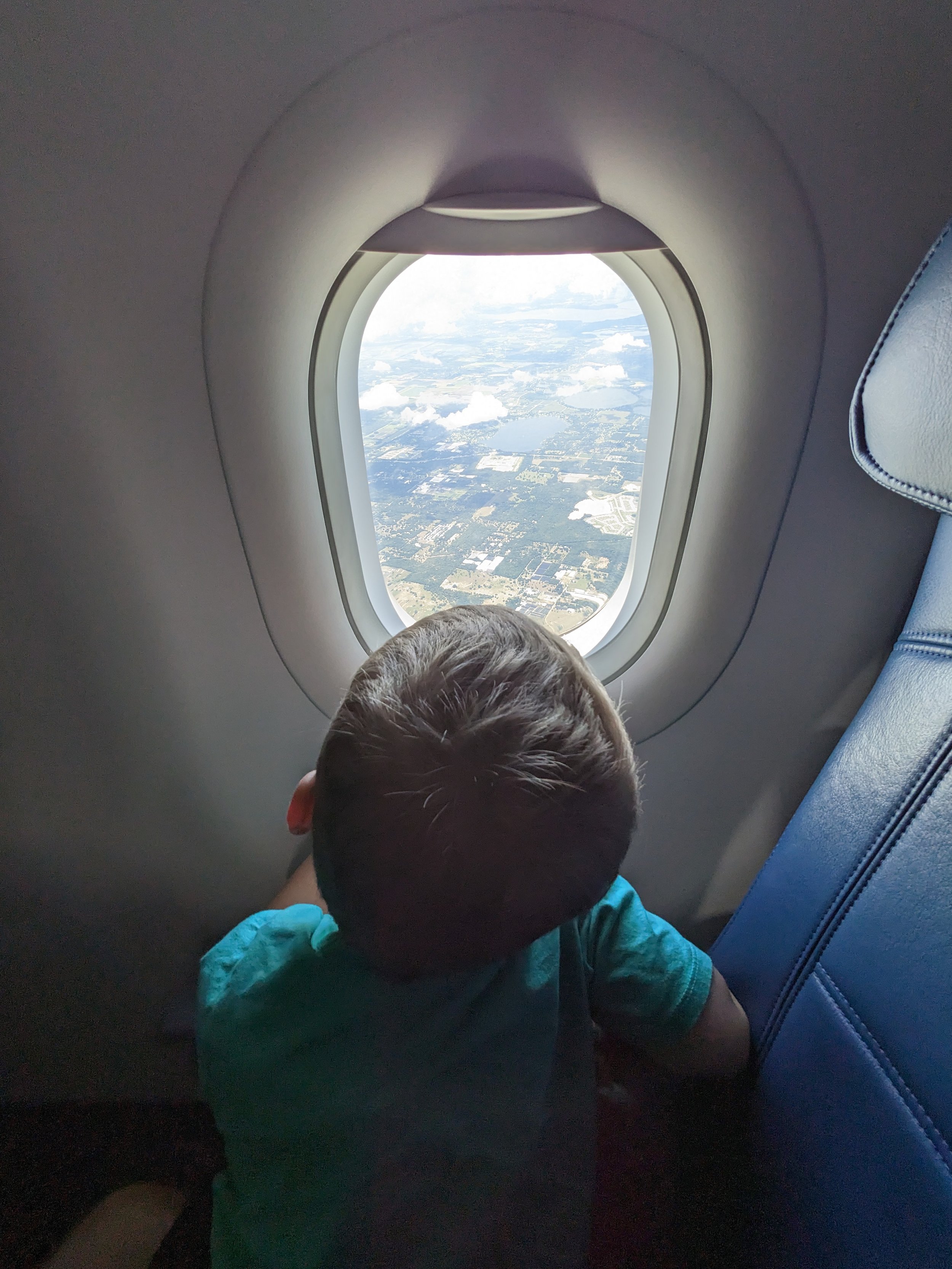 Essential Tips for Toddler-Friendly Airplane Travel