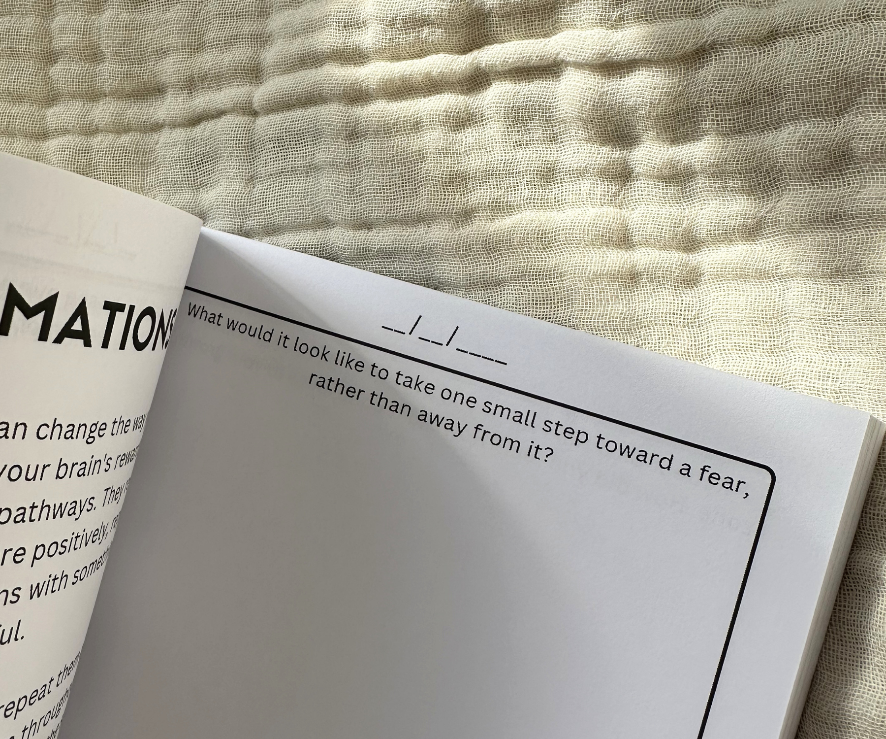 anxiety  journal prompt 4.png