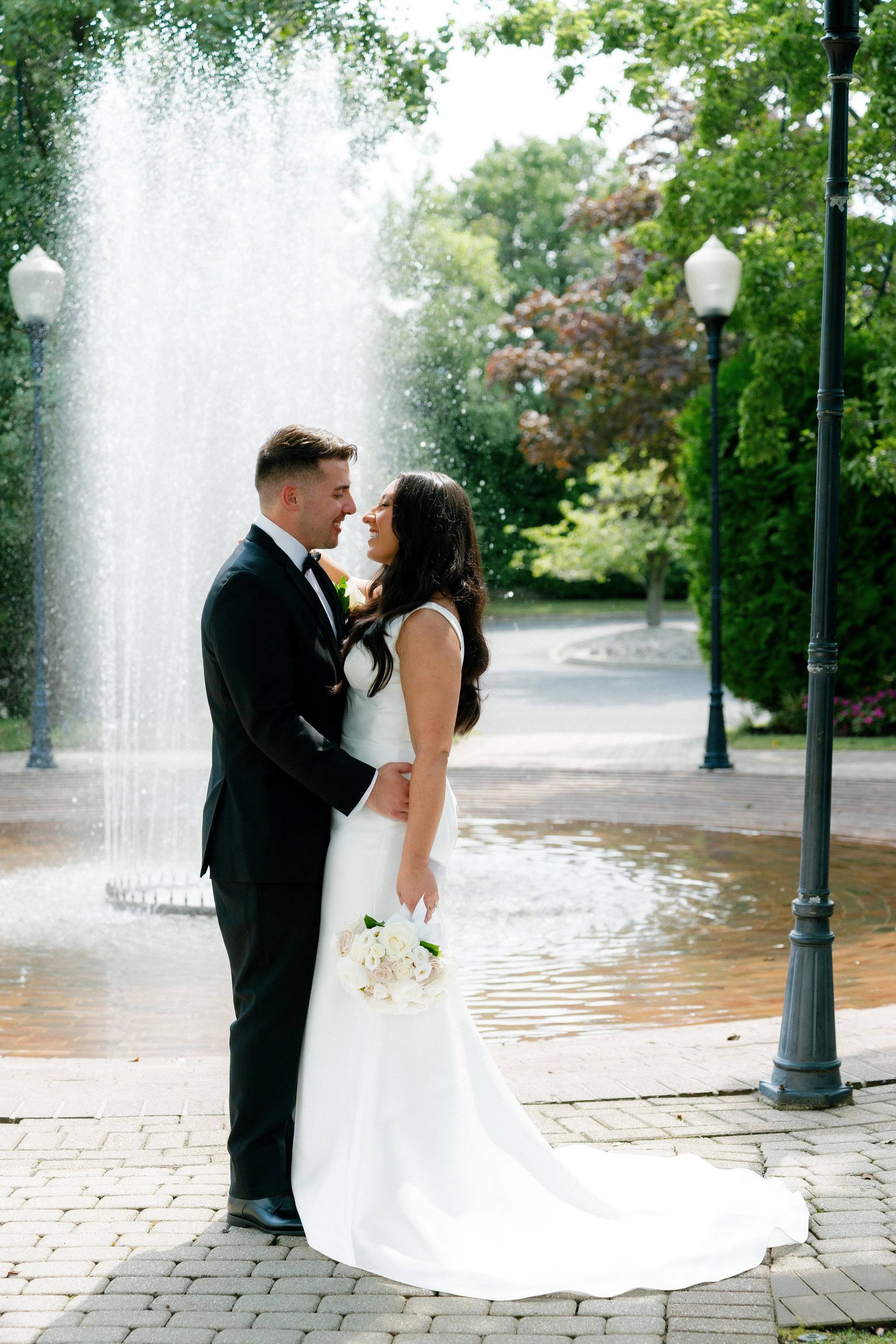 HoltzPhotography_Lindsey&Chris_TheCouple_0078.jpg