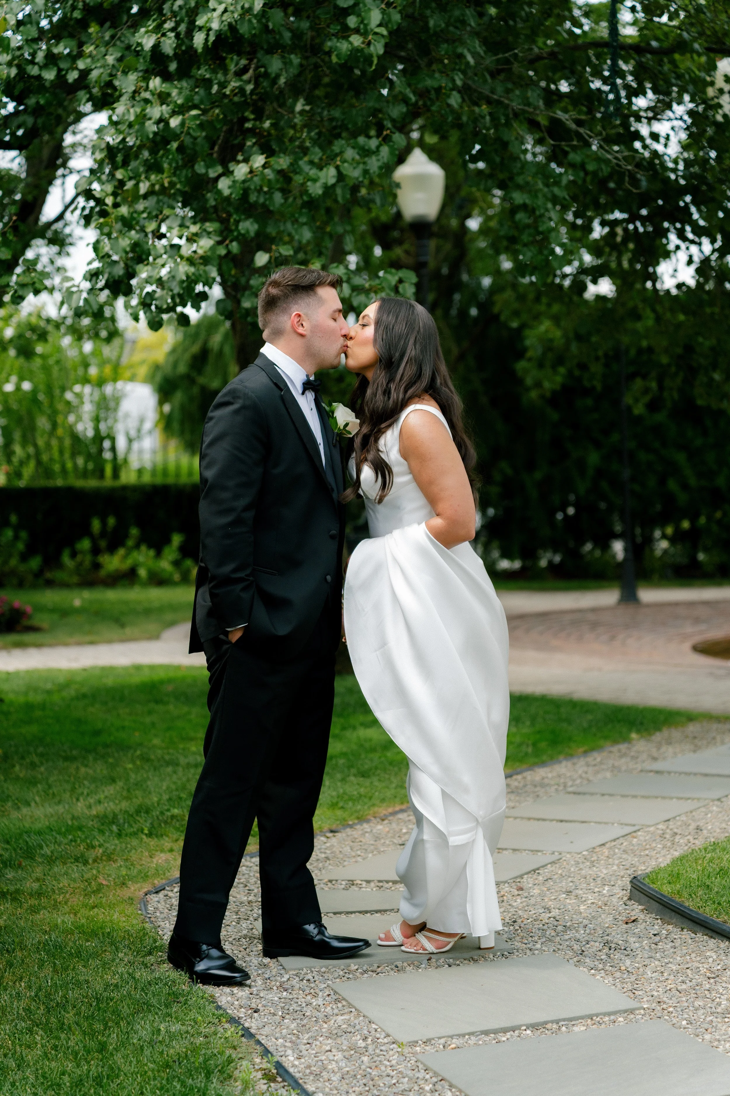 HoltzPhotography_Lindsey&Chris_TheCouple_0108.jpg