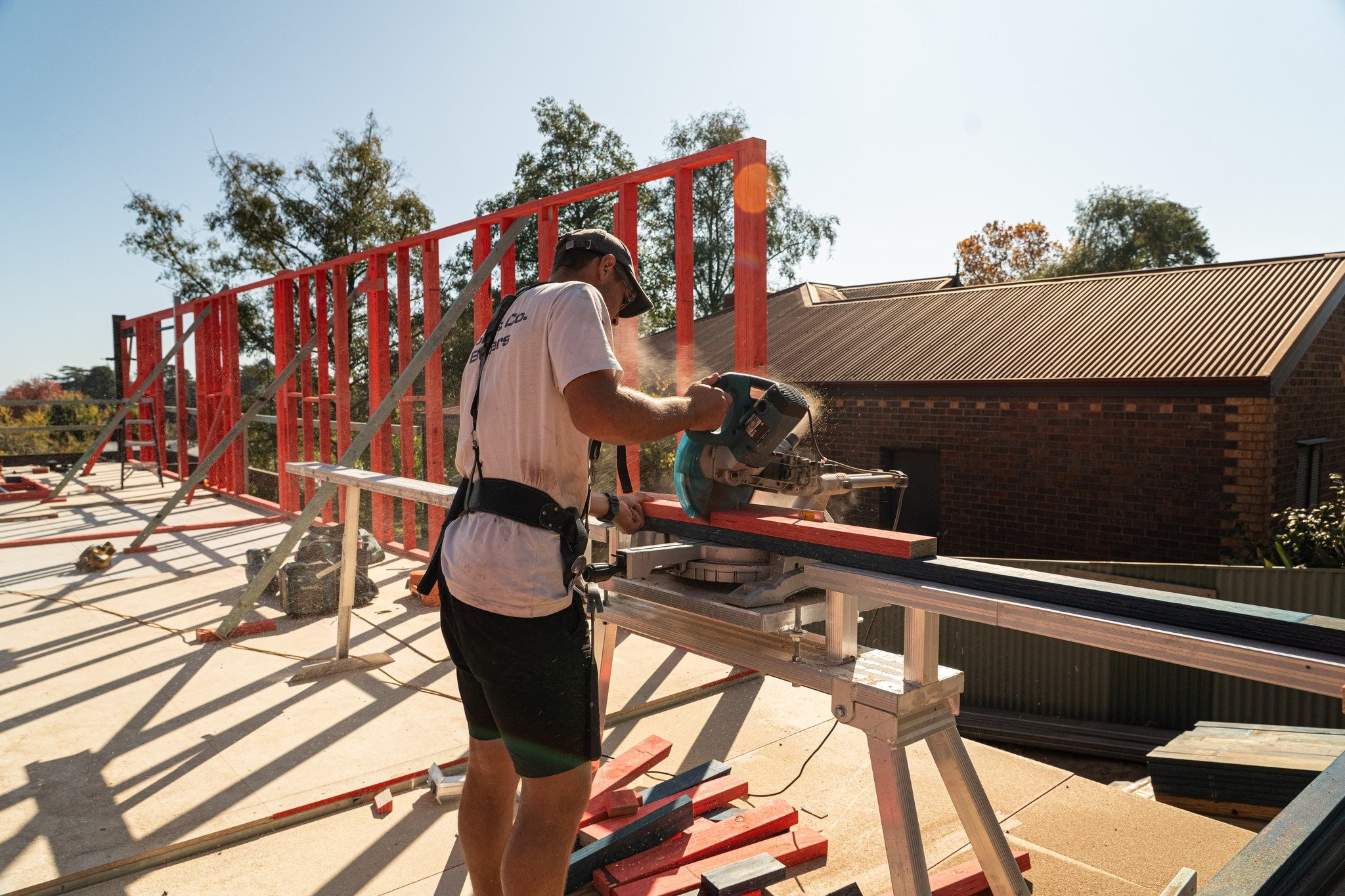 🏗️ Building Brands That Build 🏡
We’ve had the privilege of working alongside some incredible construction businesses – capturing the detail, design, and dedication that goes into every build. From framing to finish, these images showca
