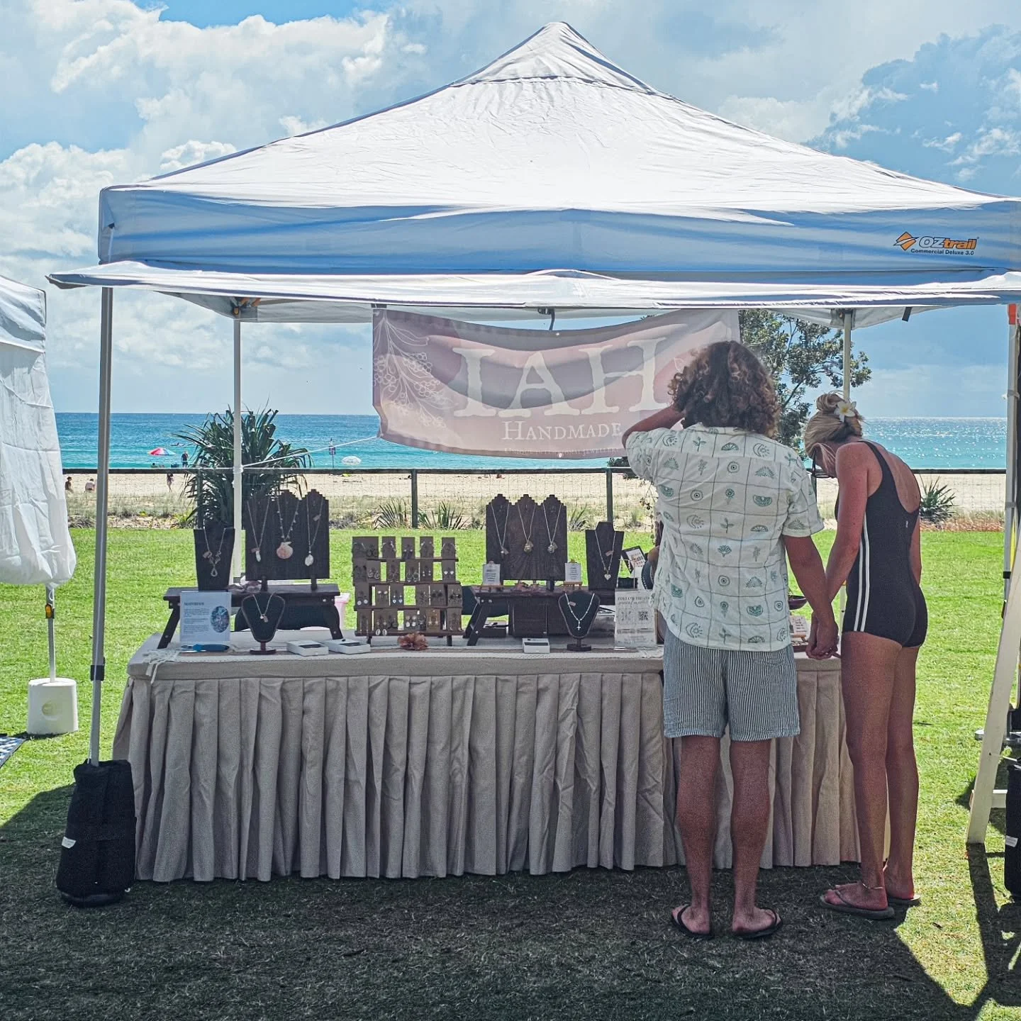 Hey loves! What kinda jewellery would you like to see more of from Iah? Let me know in the comments below ⚘️🫶🏼 
♡
♡
♡
#IAHHandmade #marketsgoldcoast #handmadejewellery #goldcoastsmallbusiness