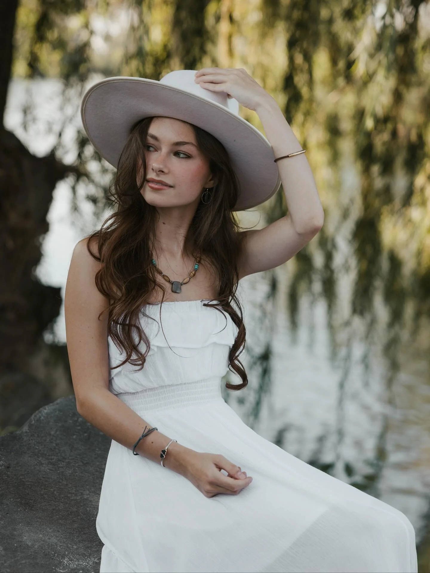 Western vibes + golden memories with Eva 🤠✨

#IdahoSeniorPhotographer #SeniorSession2026 #SeniorPhotosIdaho #CowboyVibes #JMSeniors #classof2026 ##WesternPhotography