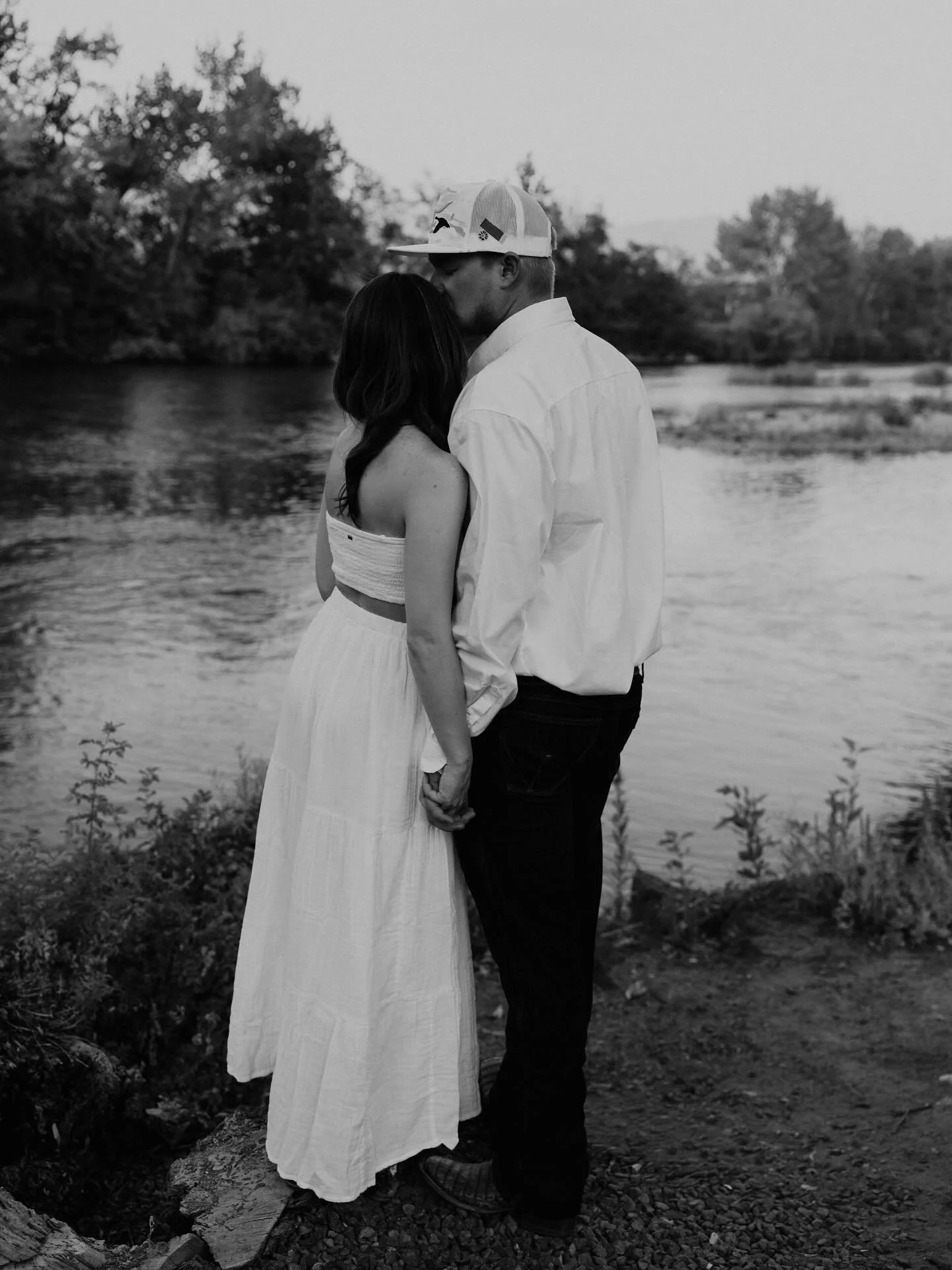 Slow moments during the sweetest engagement session 🤍

#IdahoPhotographer #IdahoEngagement #IdahoWeddingPhotographer #BoisePhotographer #IdahoCouples #EngagementPhotos #EngagedInIdaho #SheSaidYes #CouplePhotography #AdventureEngagement #LoveInTheMou