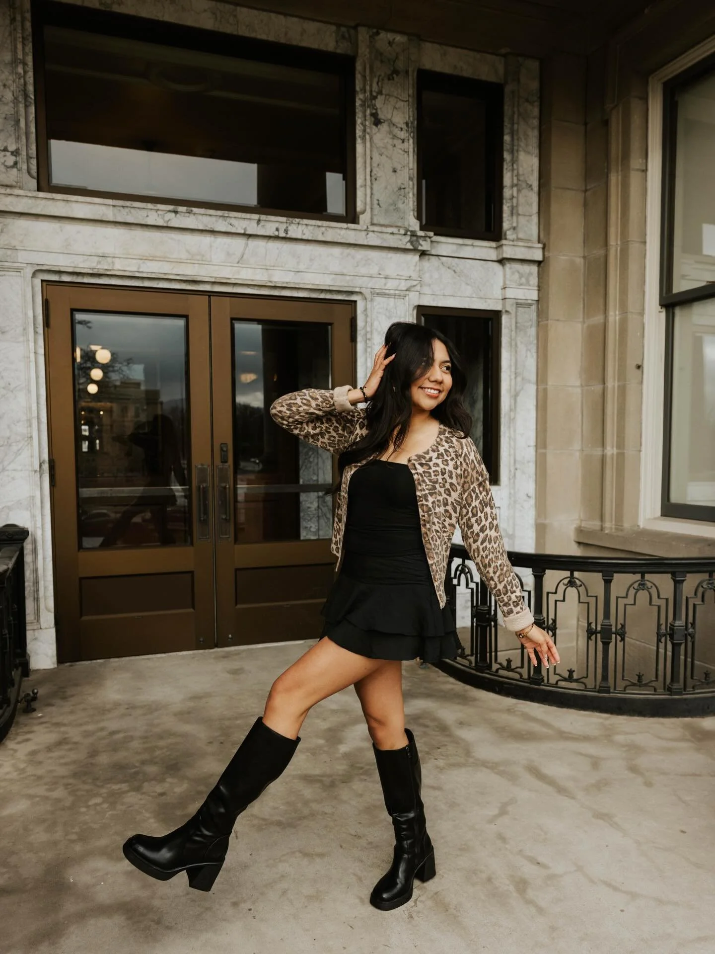 Senior photos should feel like YOU✨

Natalie brought the Cheetah Girls energy and we had the best time 🐆🩷

If you want photos that actually match your personality&hellip; this is it.

📣 Juniors: booking is open, message me or inquire through my we