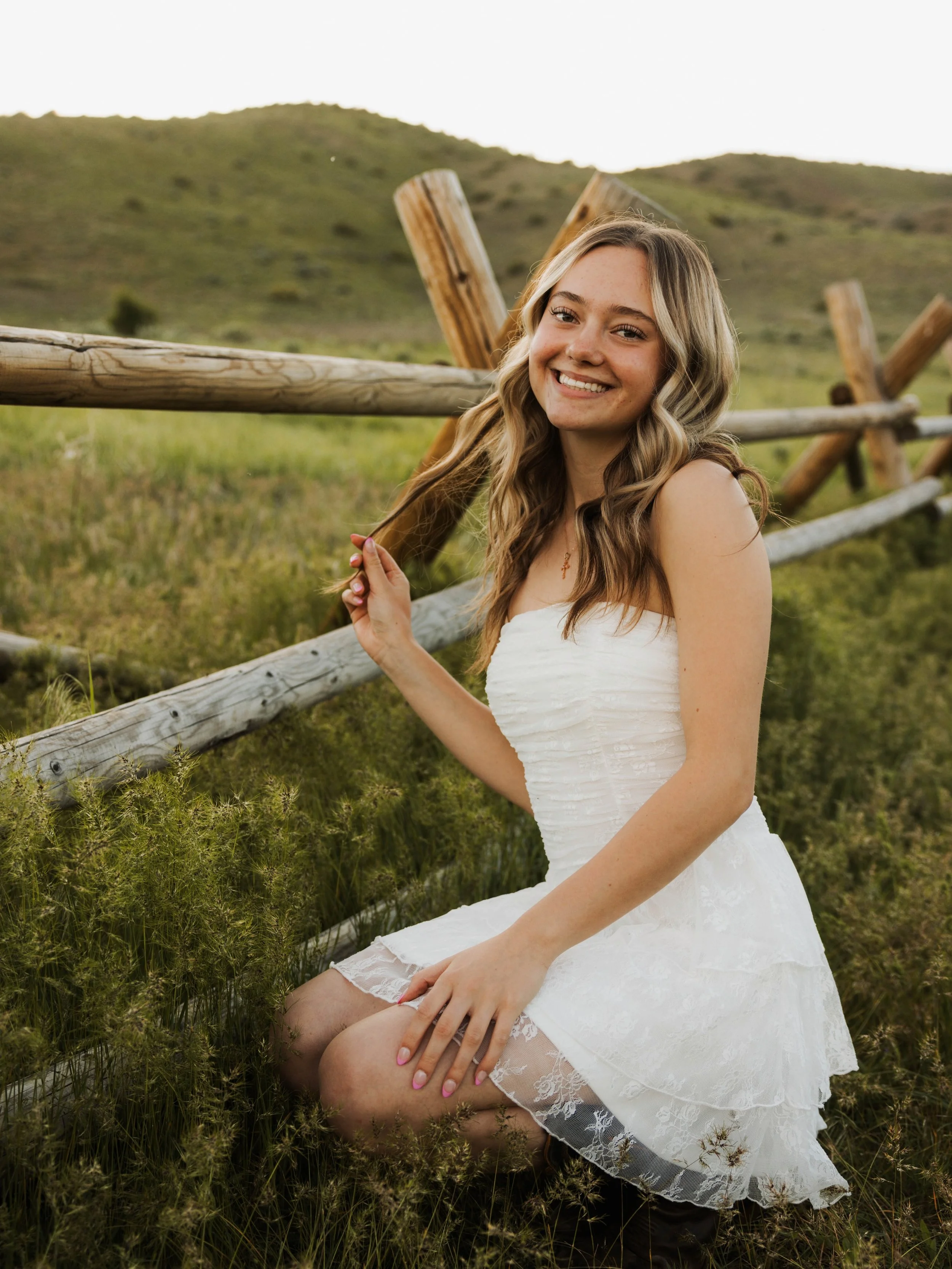Spring grad session with Leah 🤍

Keywords: Idaho senior photographer, treasure valley photographer, Idaho portraits, Boise Senior Photographer 

#seniorphotos
#seniorinspo
#uniqueseniorpictures 
#idahoseniorphotographer 
boisephotographer