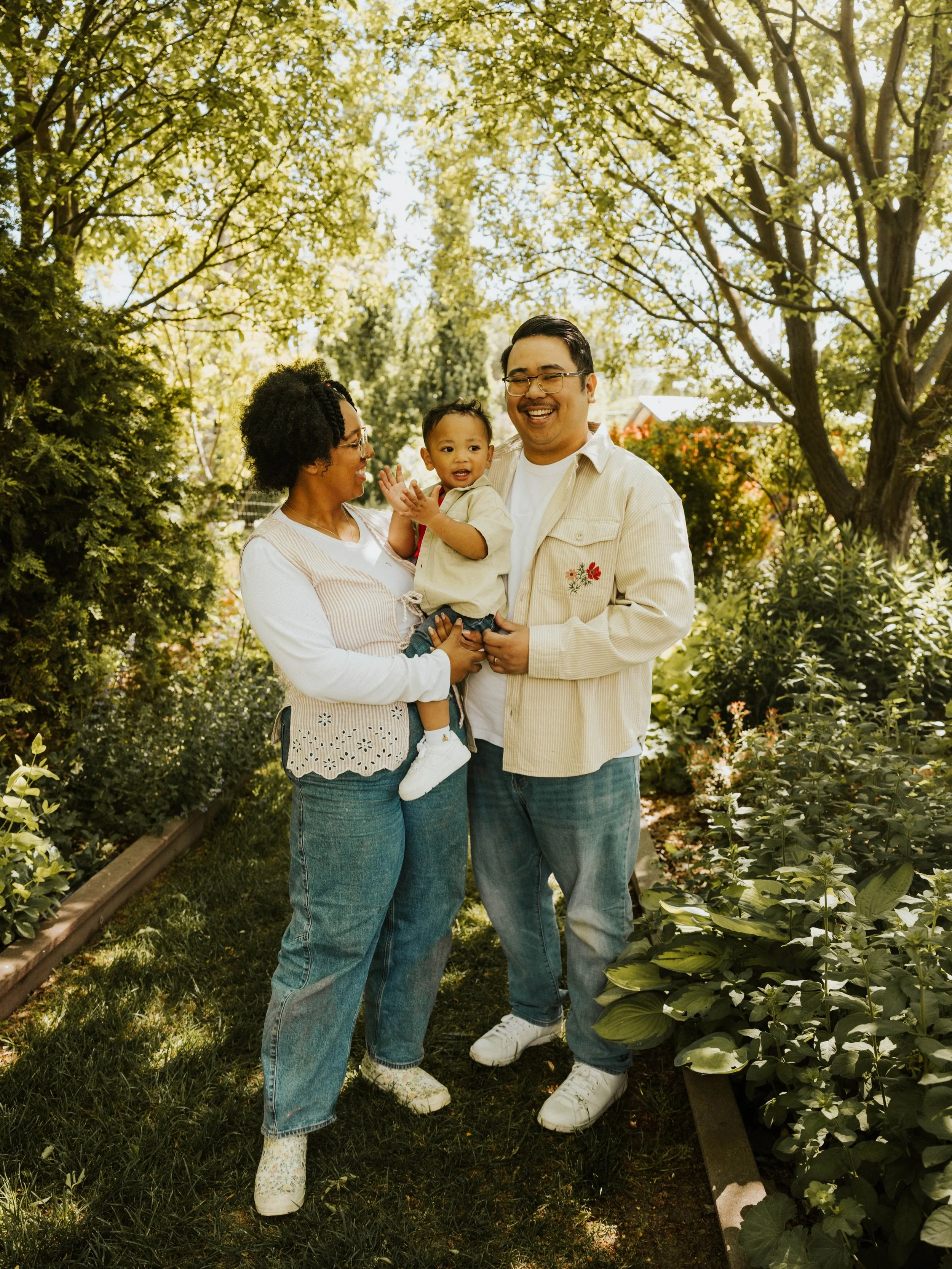 Always such an honor capturing the villa family 🤍

Keywords:
family photographer, Idaho photographer, lifestyle photography, candid family moments, motherhood photography, authentic connection, outdoor family session, storytelling photography, timel