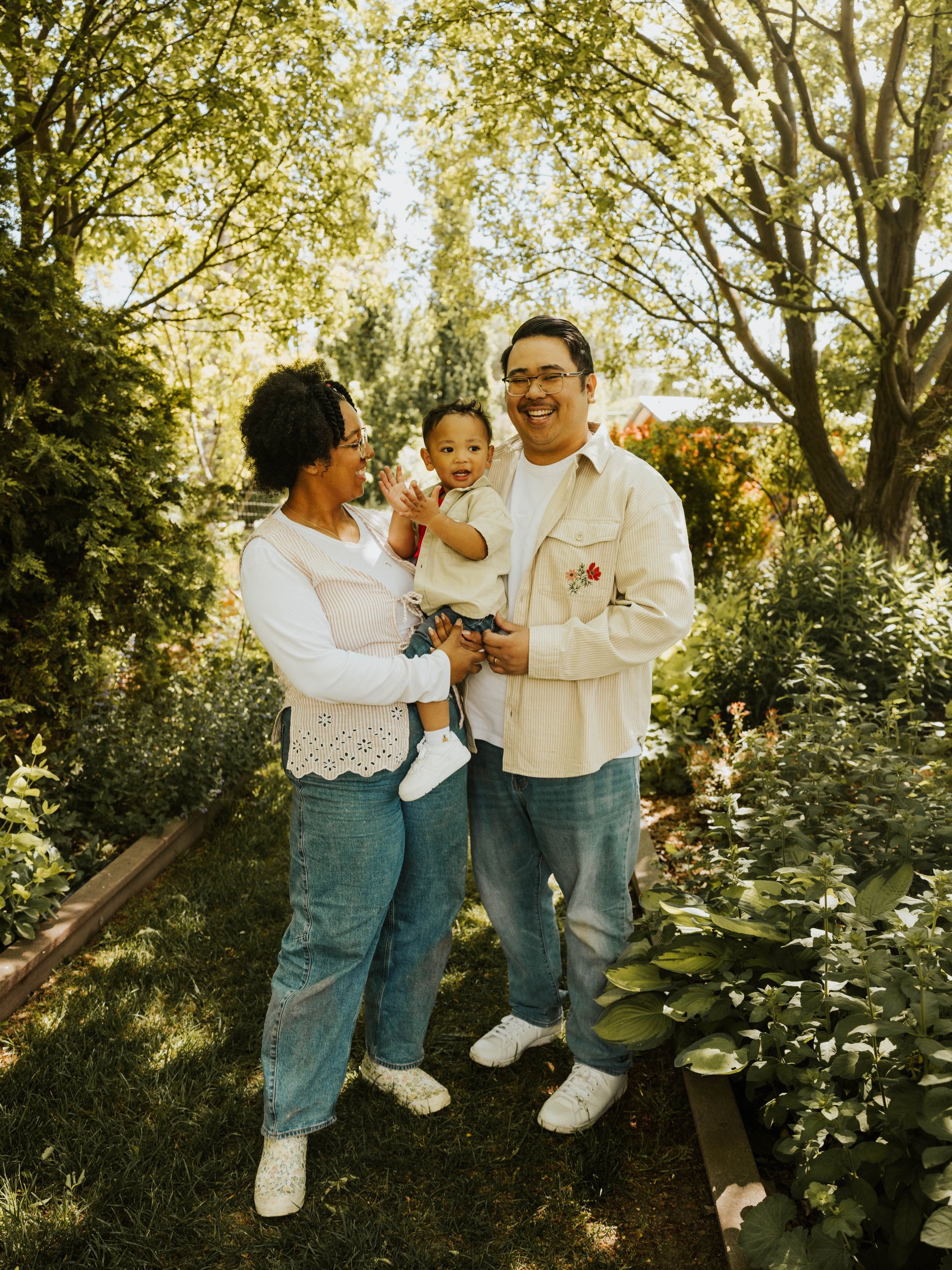 Always such an honor capturing the villa family 🤍

Keywords:
family photographer, Idaho photographer, lifestyle photography, candid family moments, motherhood photography, authentic connection, outdoor family session, storytelling photography, timel